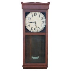 Antique New Haven Clock Co. Horloge murale publicitaire « Extract » de Mahogany Sauer, 42 pouces