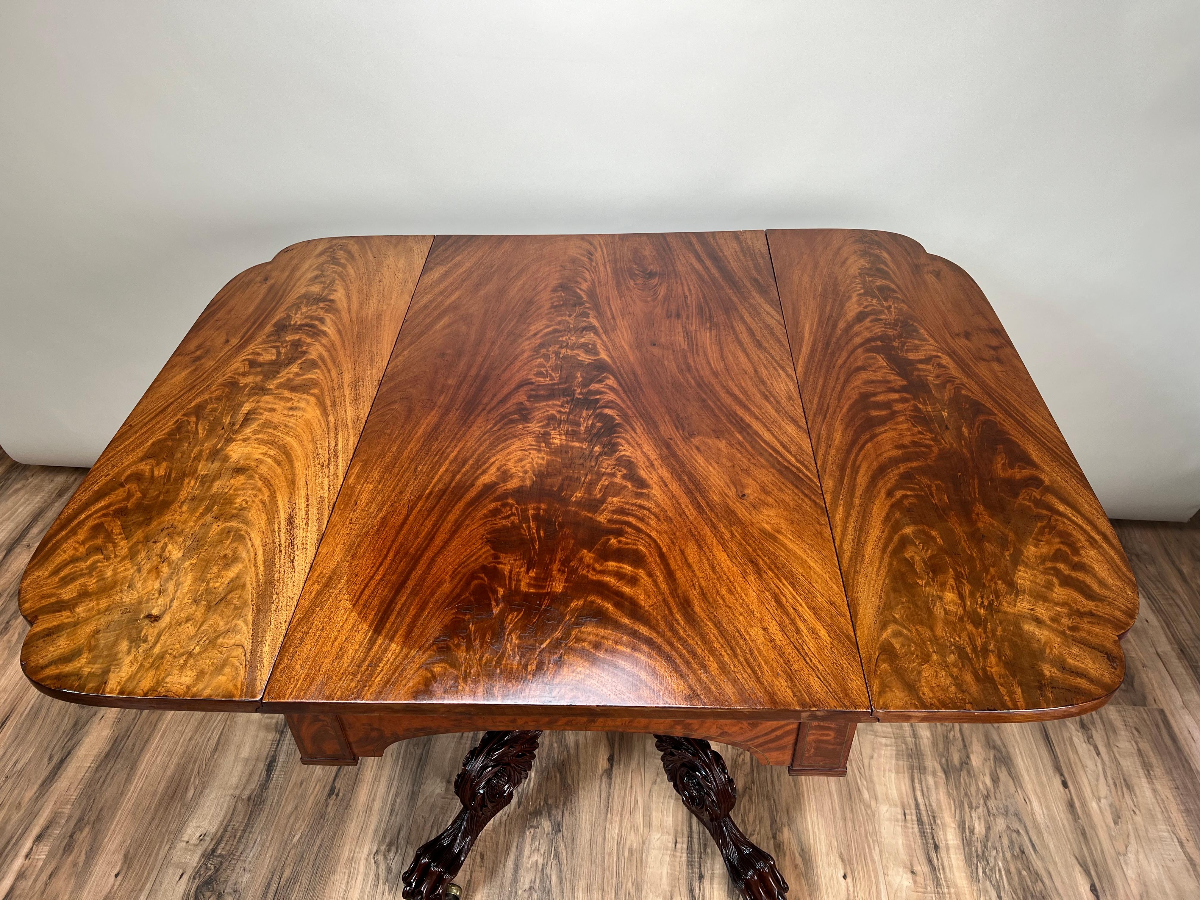 Acajou Ancienne table à abattant en acajou de la période fédérale de New York A.I.C. c. 1830 en vente