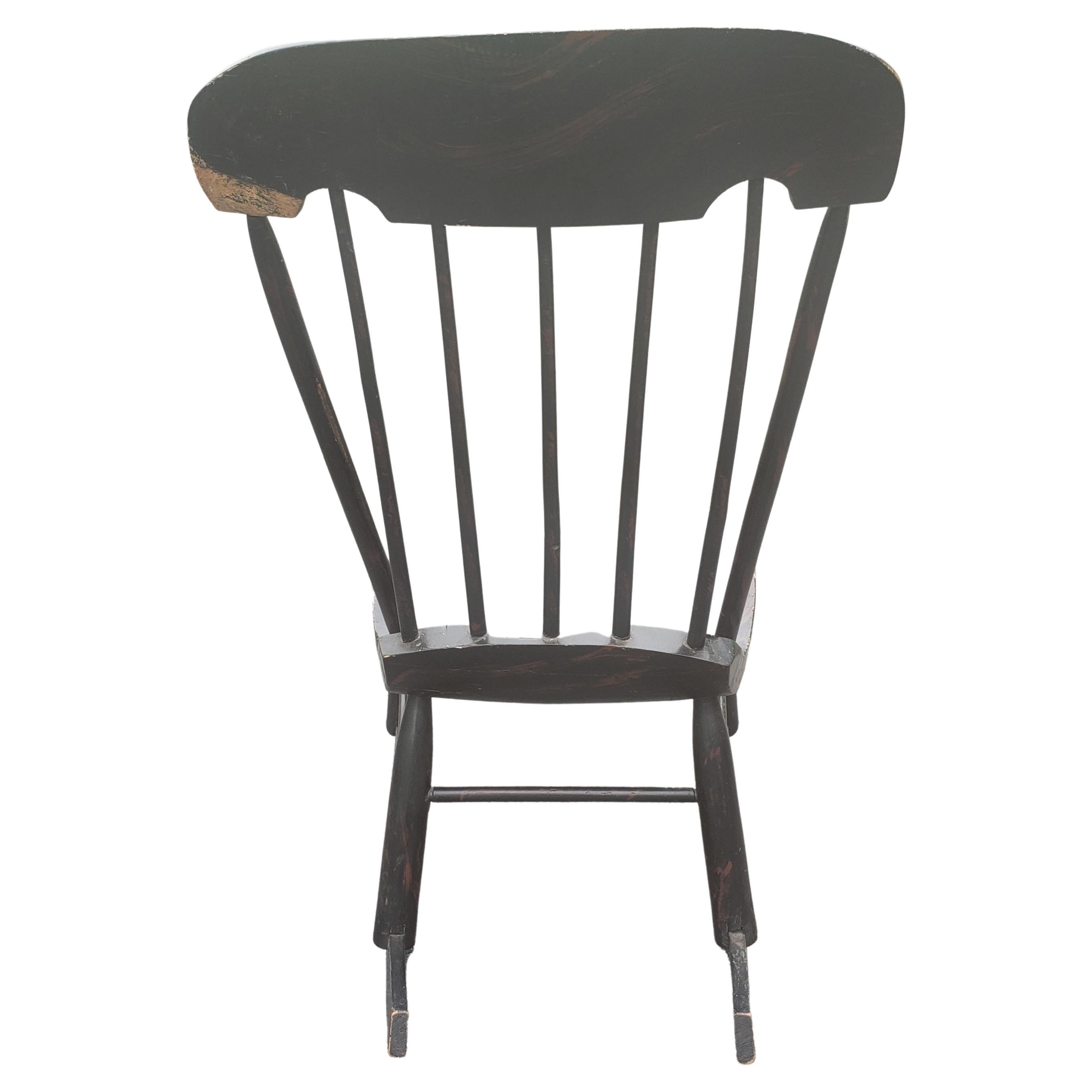 Oak Antique New-York Style Ebonized Hand-Painted Rocker, Circa 1920s For Sale