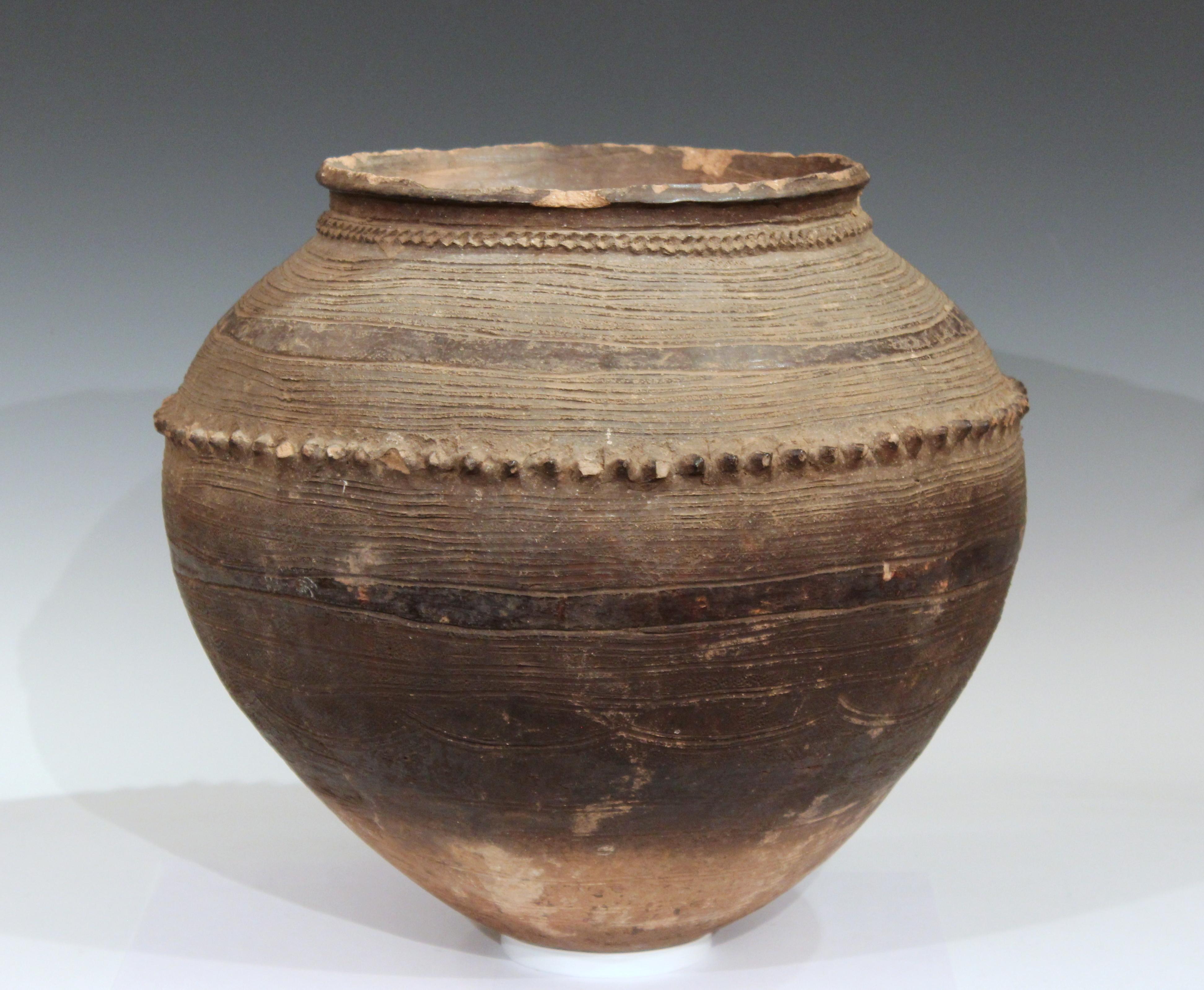 Antique Nigerian African Terracotta Pottery Storage Jar Incised Geometric Vase For Sale 1