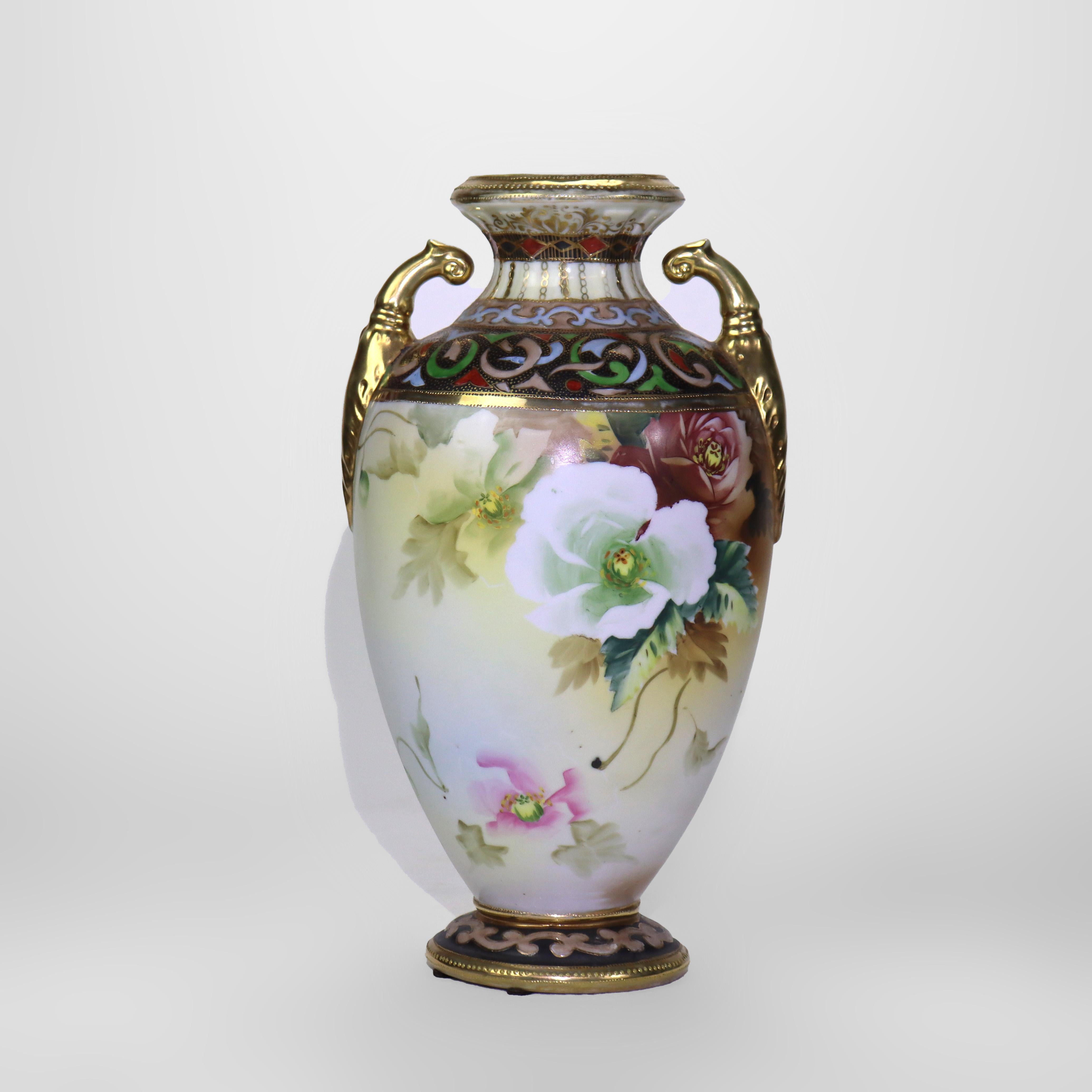 Vase ancien en porcelaine fleurie peinte à la main Nippon signé C1920 Bon état - En vente à Big Flats, NY