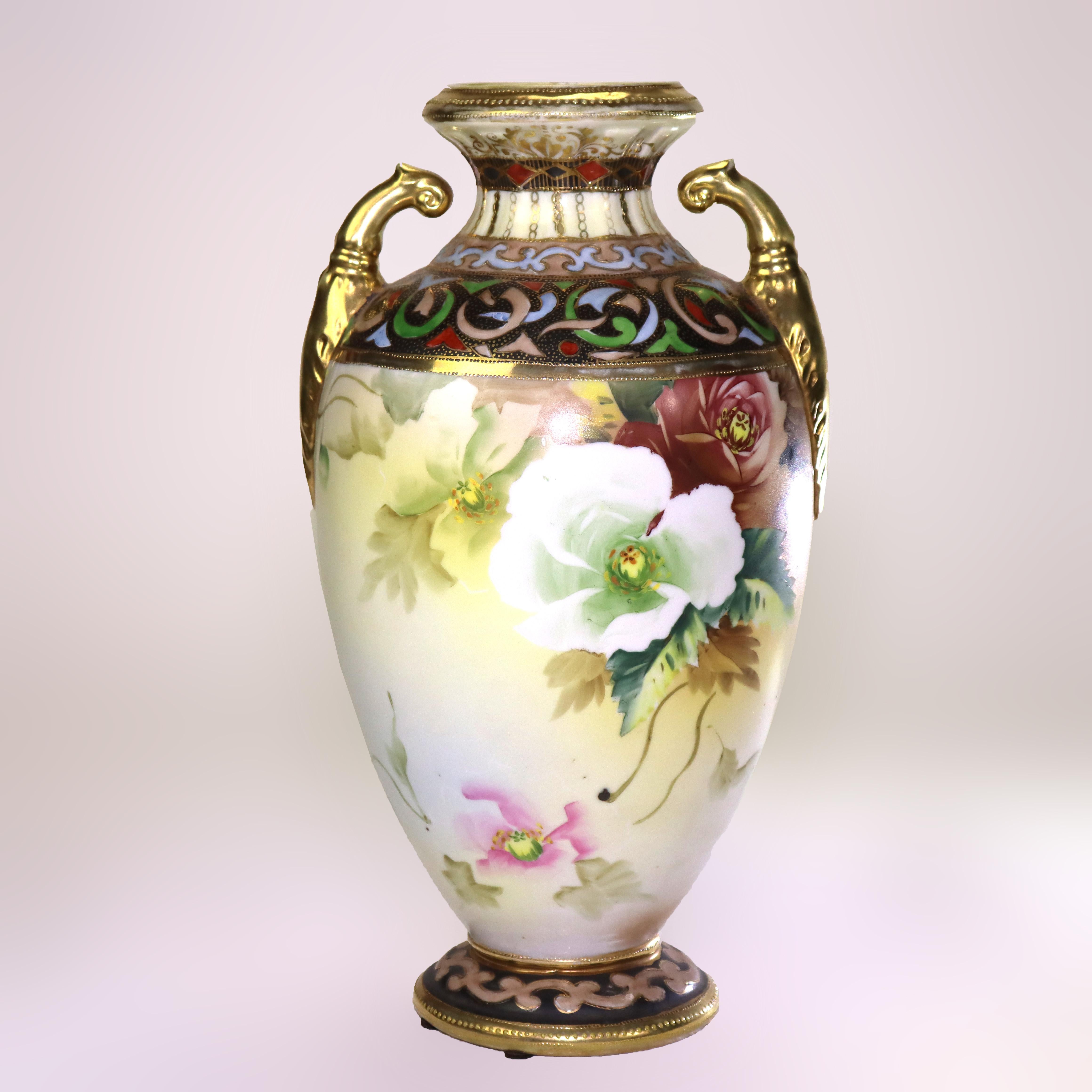 20ième siècle Vase ancien en porcelaine fleurie peinte à la main Nippon signé C1920 en vente