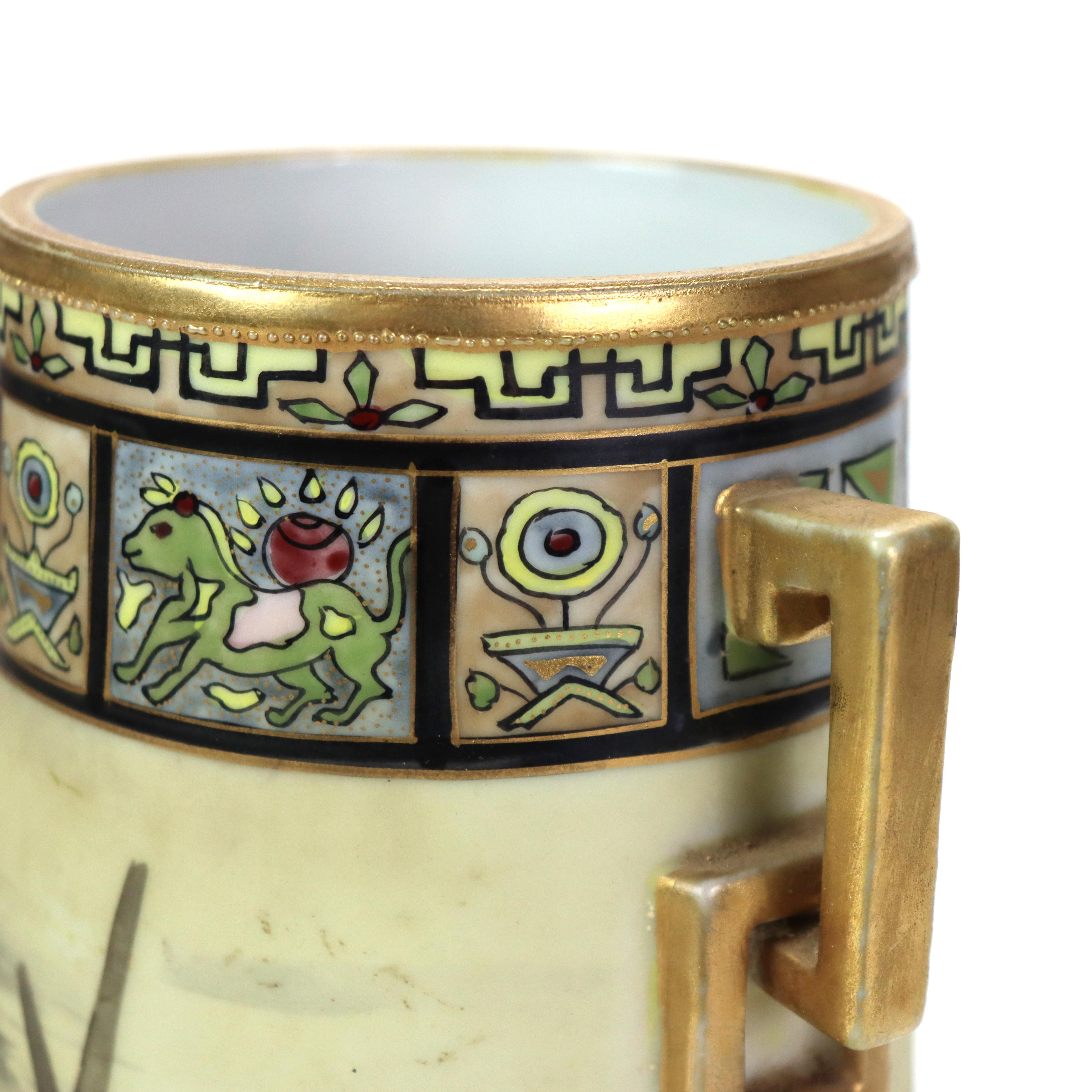 Antiguo jarrón de porcelana pintado a mano con pie de molino de viento pintado a mano C1920.   
Medidas: 11