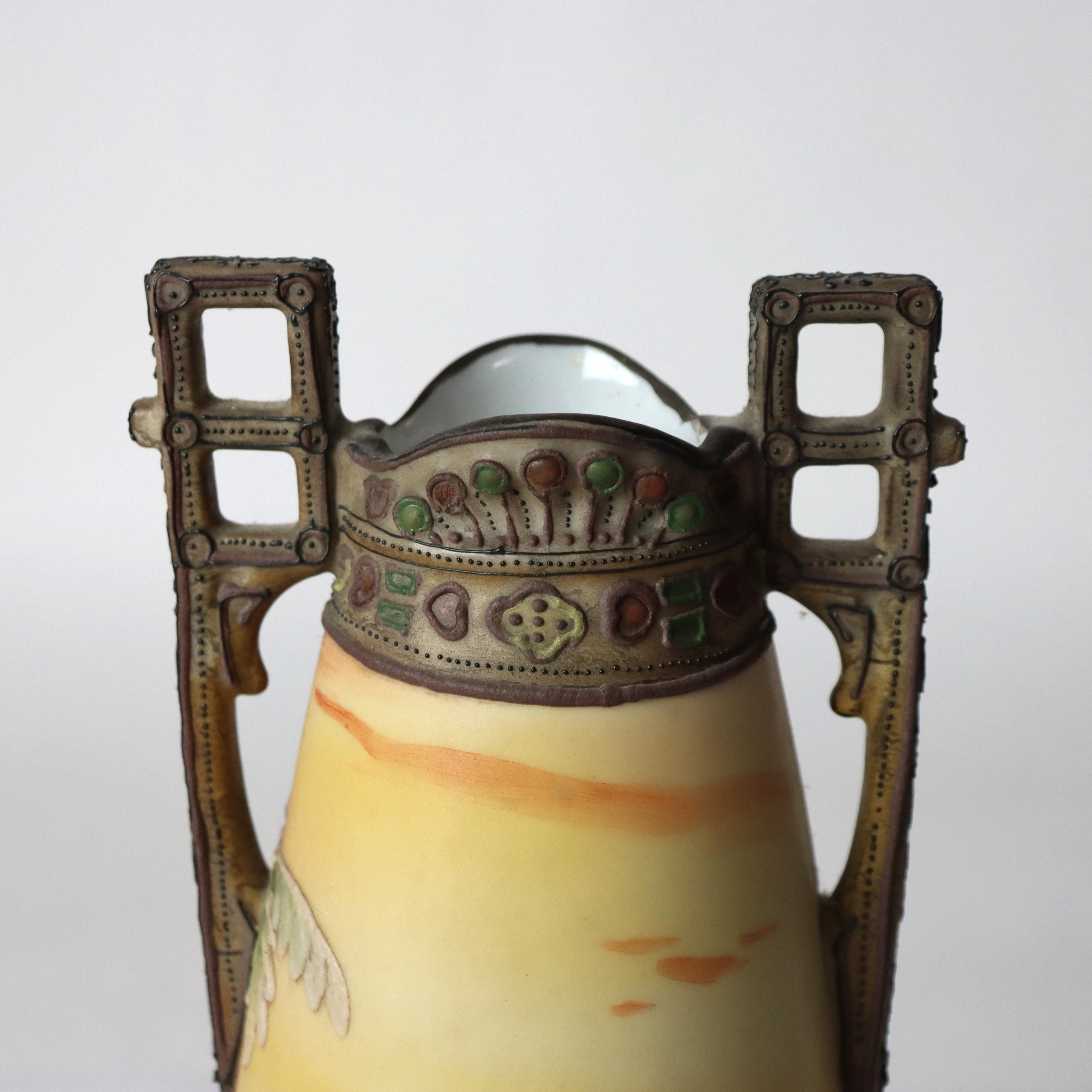 Ancien grand vase en porcelaine à thème persan Nippon Moriage signé C1920 en vente 2