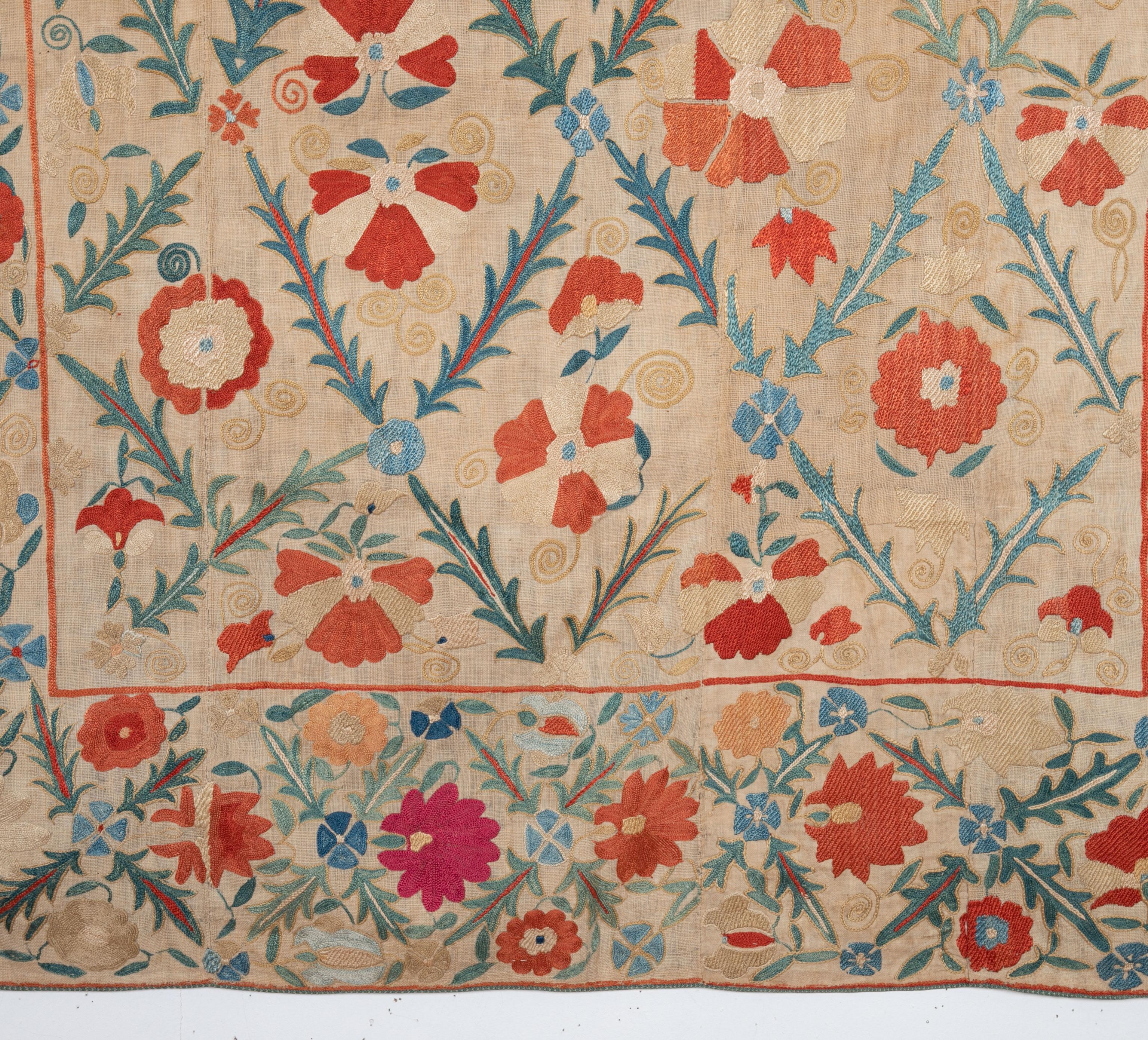 Antique Nim Suzani from Bukhara, Uzbekistan, 19th Century In Good Condition In Istanbul, TR