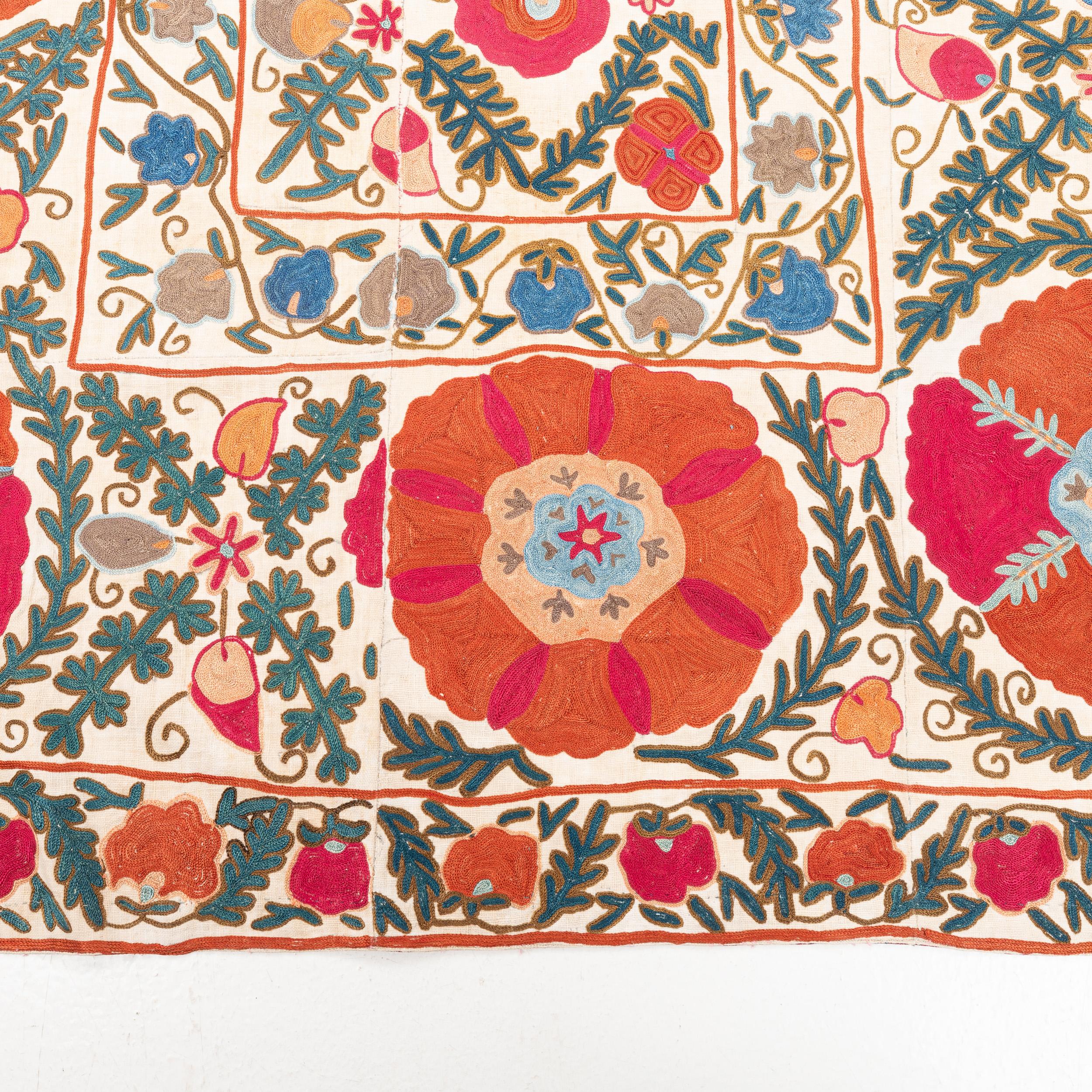 Antique Nim Suzani from Bukhara , Uzbekistan, 19th C. In Good Condition In Istanbul, TR