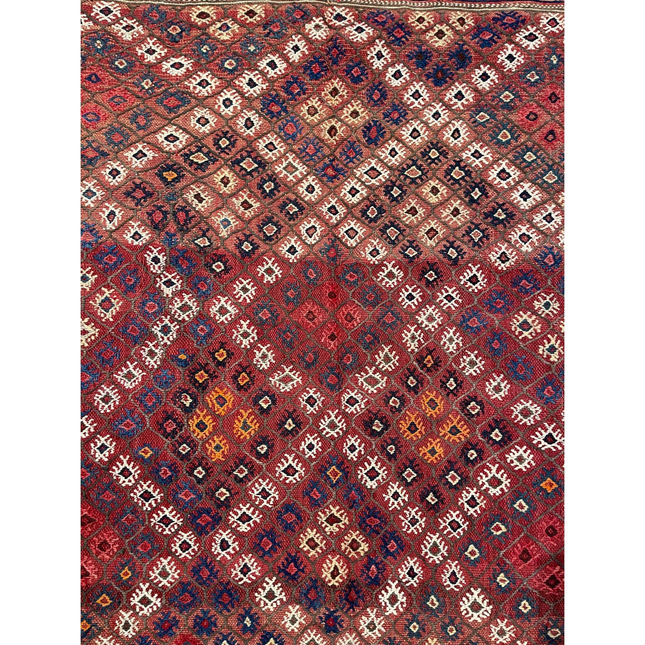Antique Nomadic Rugs:

– To most people the concept of the area rug, especially the pile rug, is virtually synonymous with the Orient, above all Persia and Turkey. Flat woven floor coverings in plain weave or tapestry technique are to all intents