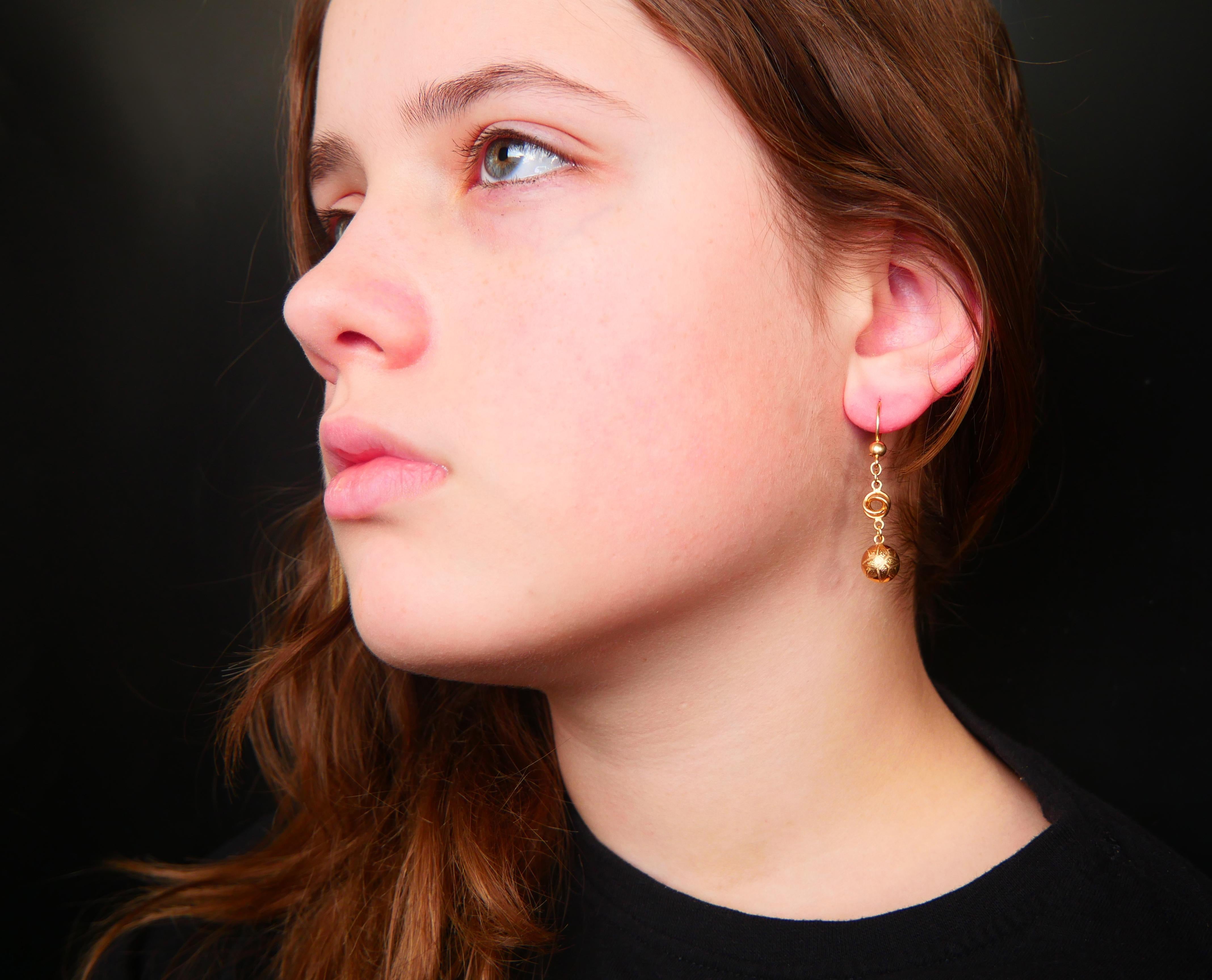Antique Nordic Earrings Balls Octagram Stars solid 18K Gold / 3.3 gr For Sale 1