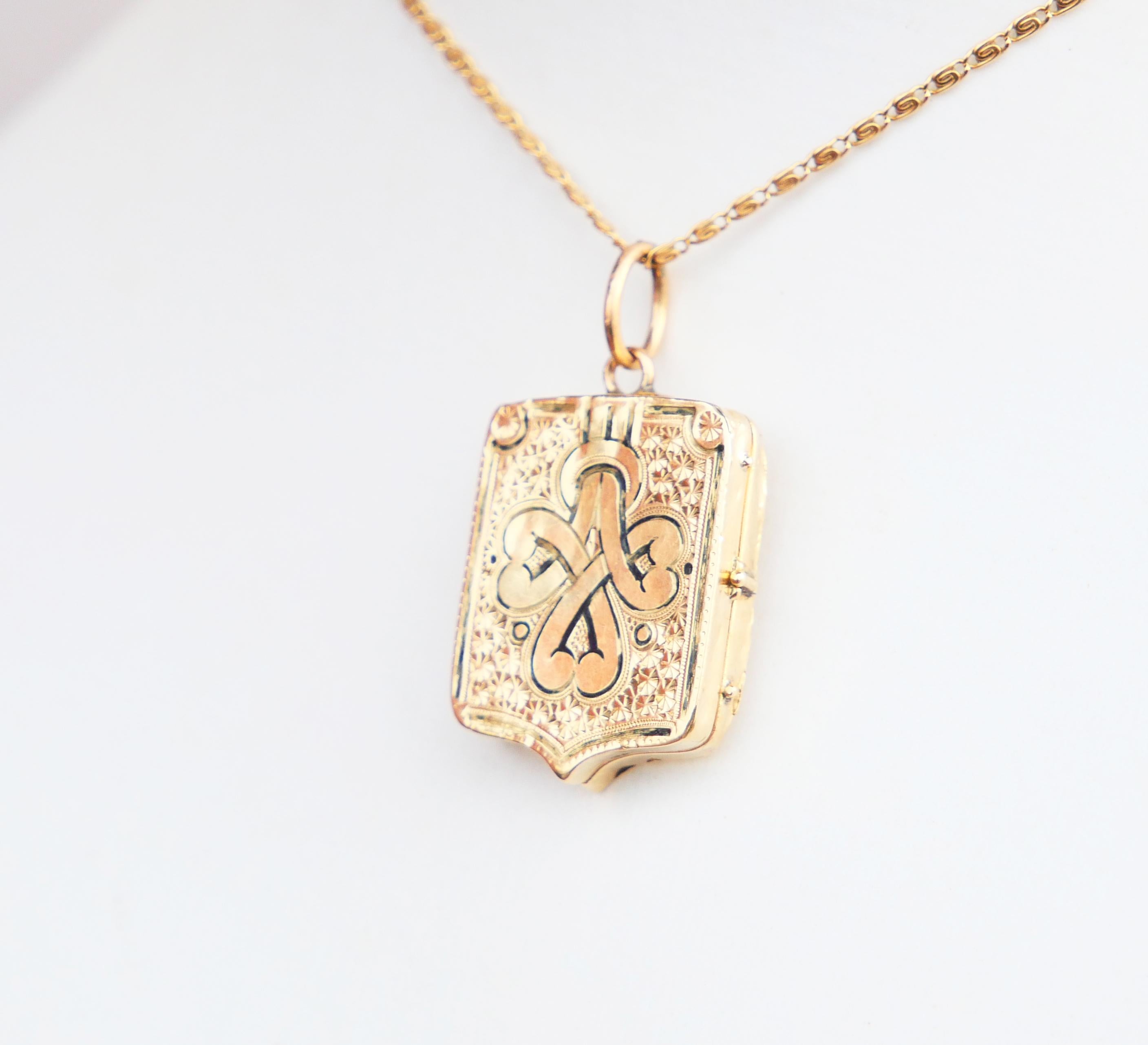 Antique Nordic Eternity Knot Pendant Picture Locket 14K Yellow Gold Enamel/2.75g For Sale 1