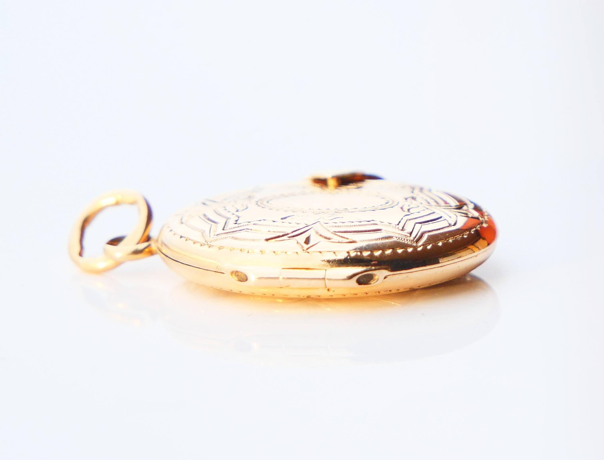 Antique Nordic Pendant Picture Locket oval solid 18K Yellow Gold/ 4.35gr For Sale 7