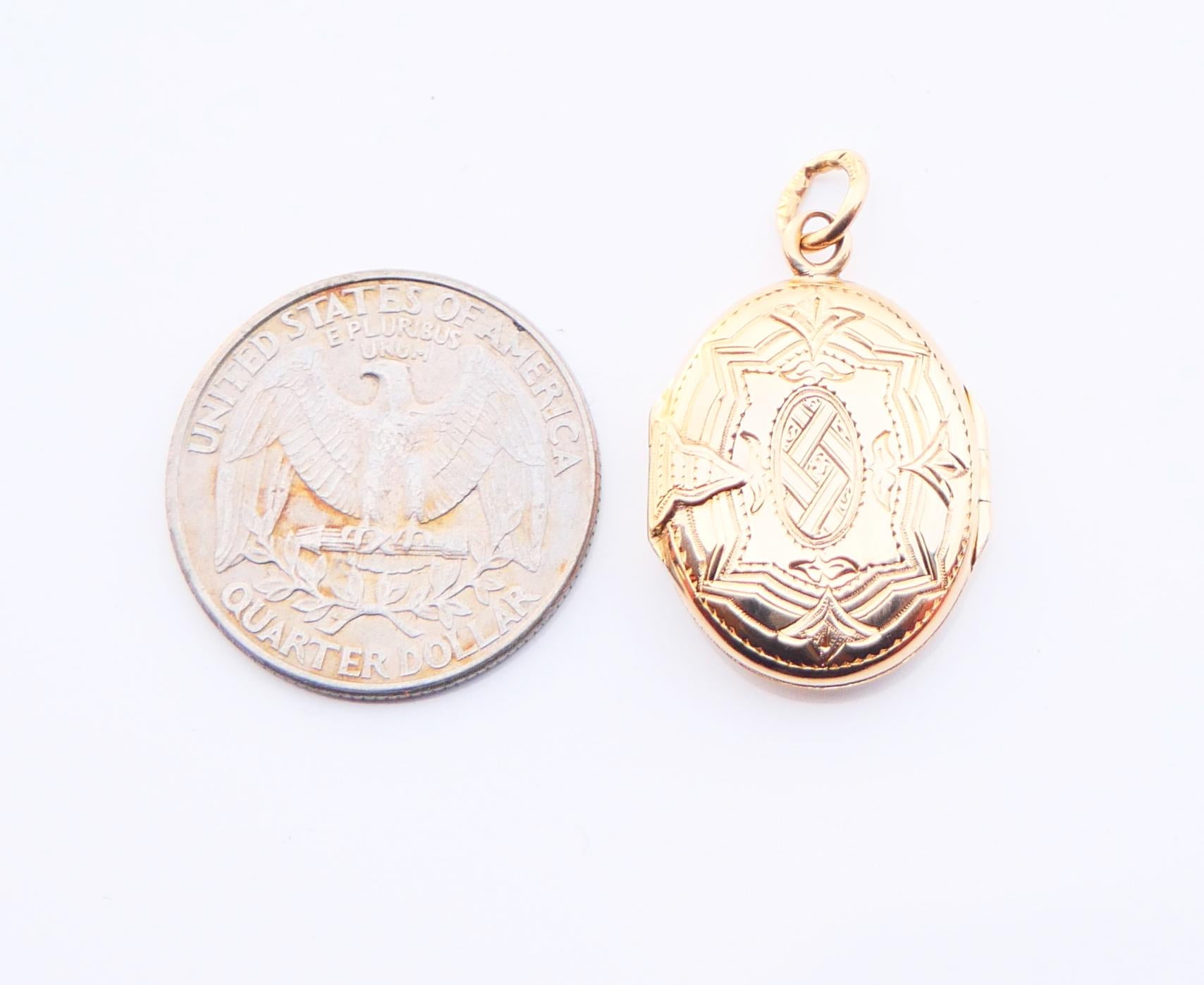 Antique Nordic Pendant Picture Locket oval solid 18K Yellow Gold/ 4.35gr For Sale 9