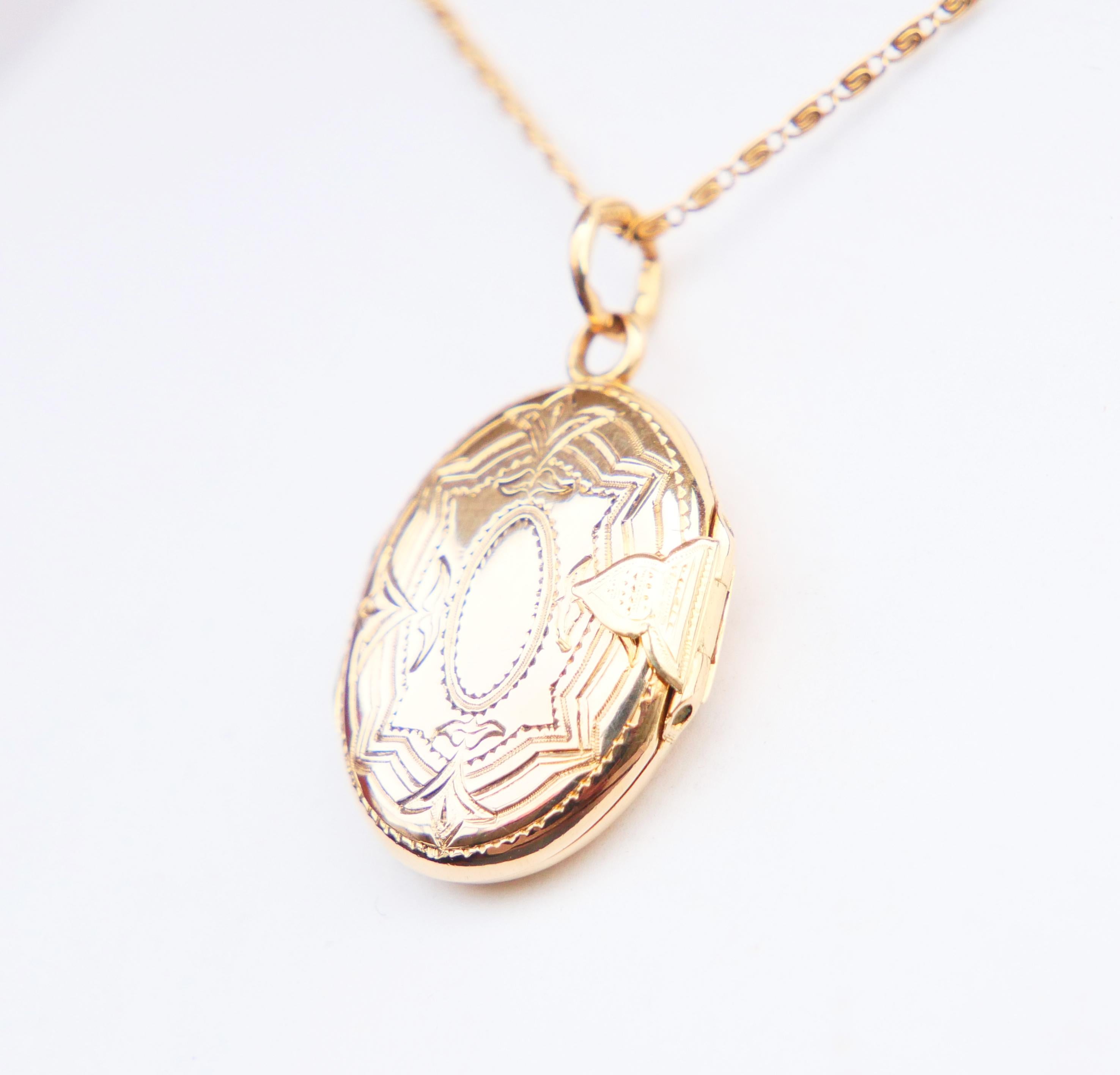 Antique Nordic Pendant Picture Locket oval solid 18K Yellow Gold/ 4.35gr For Sale 3
