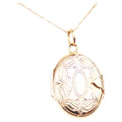 Vintage Nordic Pendant Picture Locket oval solid 18K Yellow Gold/ 4.35gr