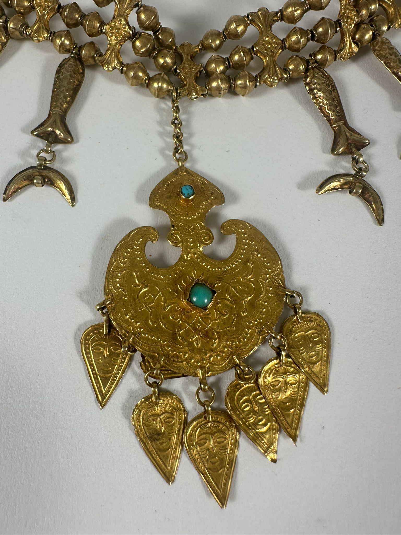 Antique North African 14K Gold and Coral Protective Amulet Necklace (1870) In Excellent Condition For Sale In New York, NY