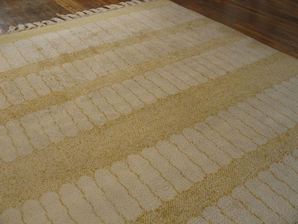 Wool Mid 20th Century Moroccan Minimalist Carpet ( 12' x 15' - 366 x 458 cm ) For Sale