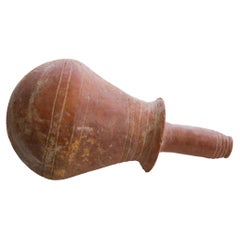 Antiguo jarrón de loza roja norteafricana