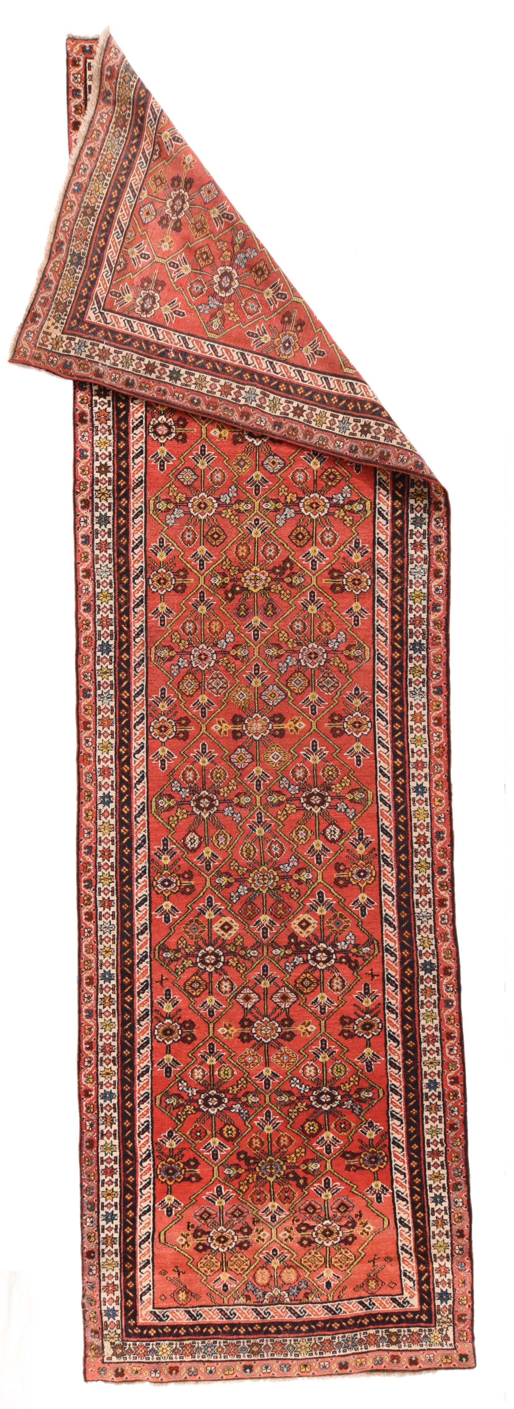 Antiker North West Persian Long Rug 3'8