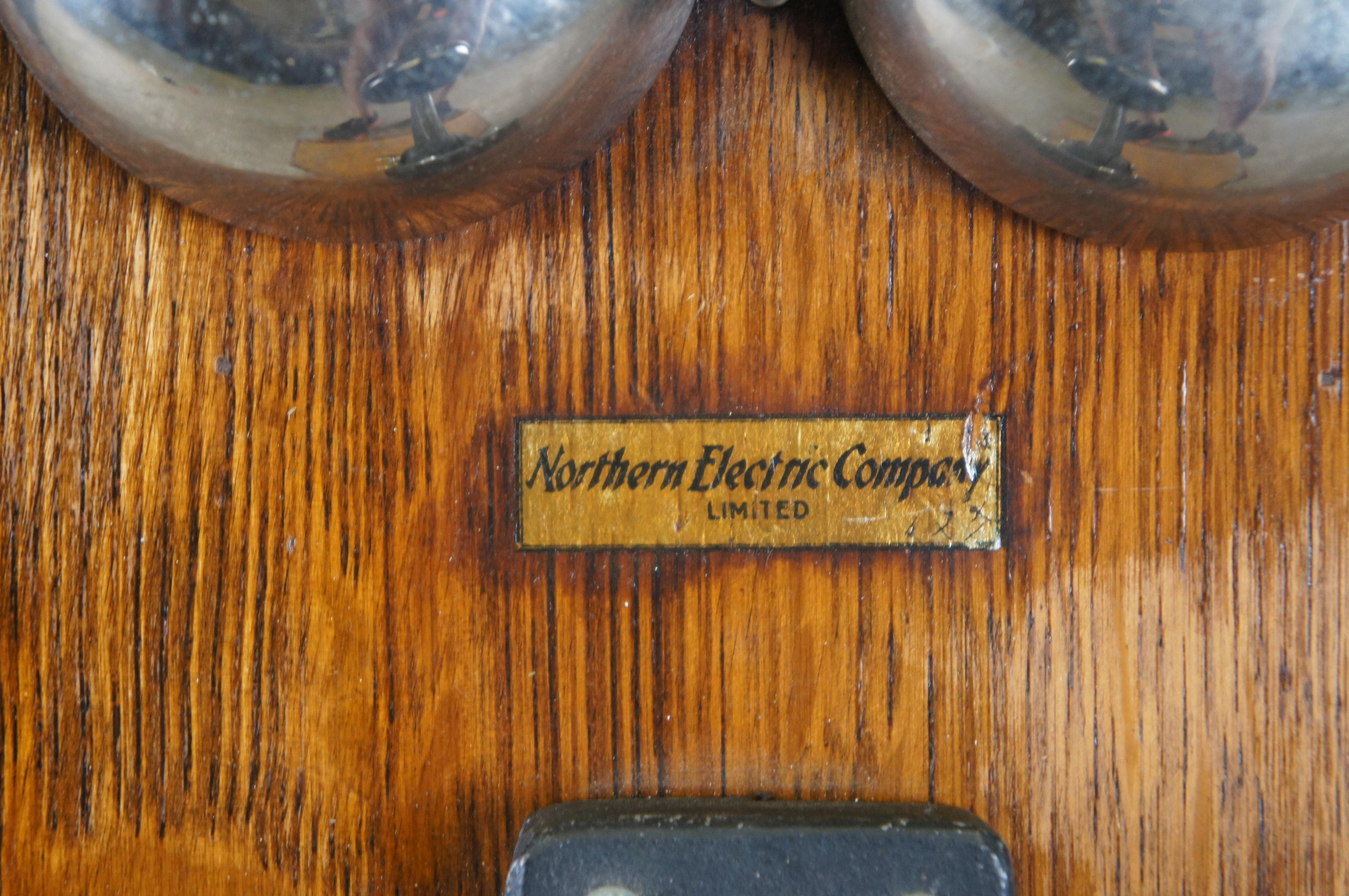 Antiguo Teléfono Telefónico de la Northern Electric Company de Roble Cuarteado 20 siglo XX