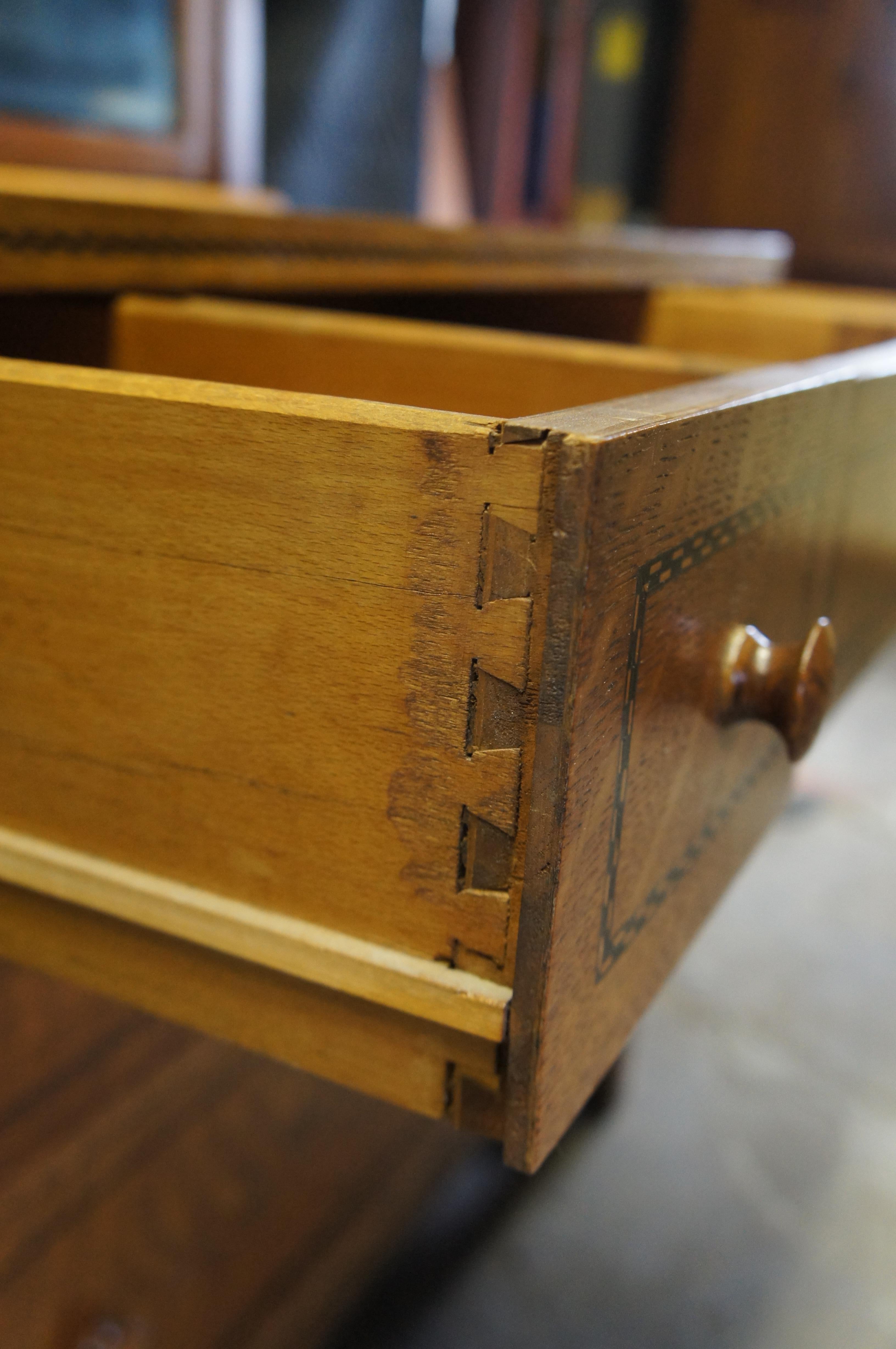 Antique Northern Furniture Victorian Quartersawn Roble Dresser Espejo Cajonera Pecho en venta 1