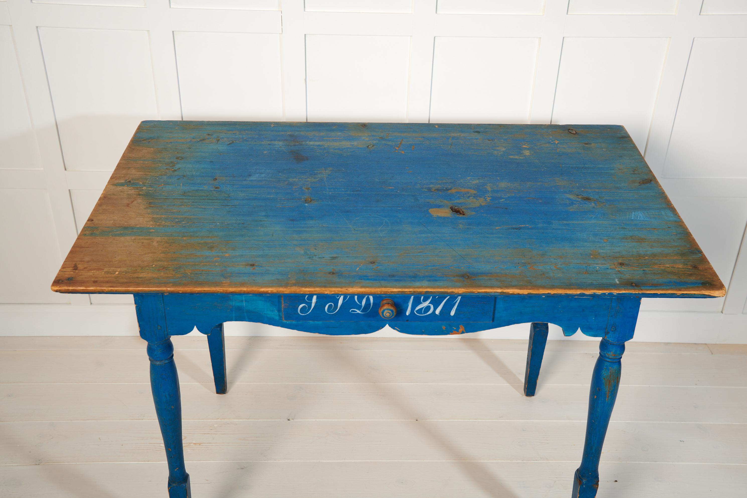 Antiker nord Swedish Blue Country-Tisch oder Schreibtisch (Kiefernholz) im Angebot