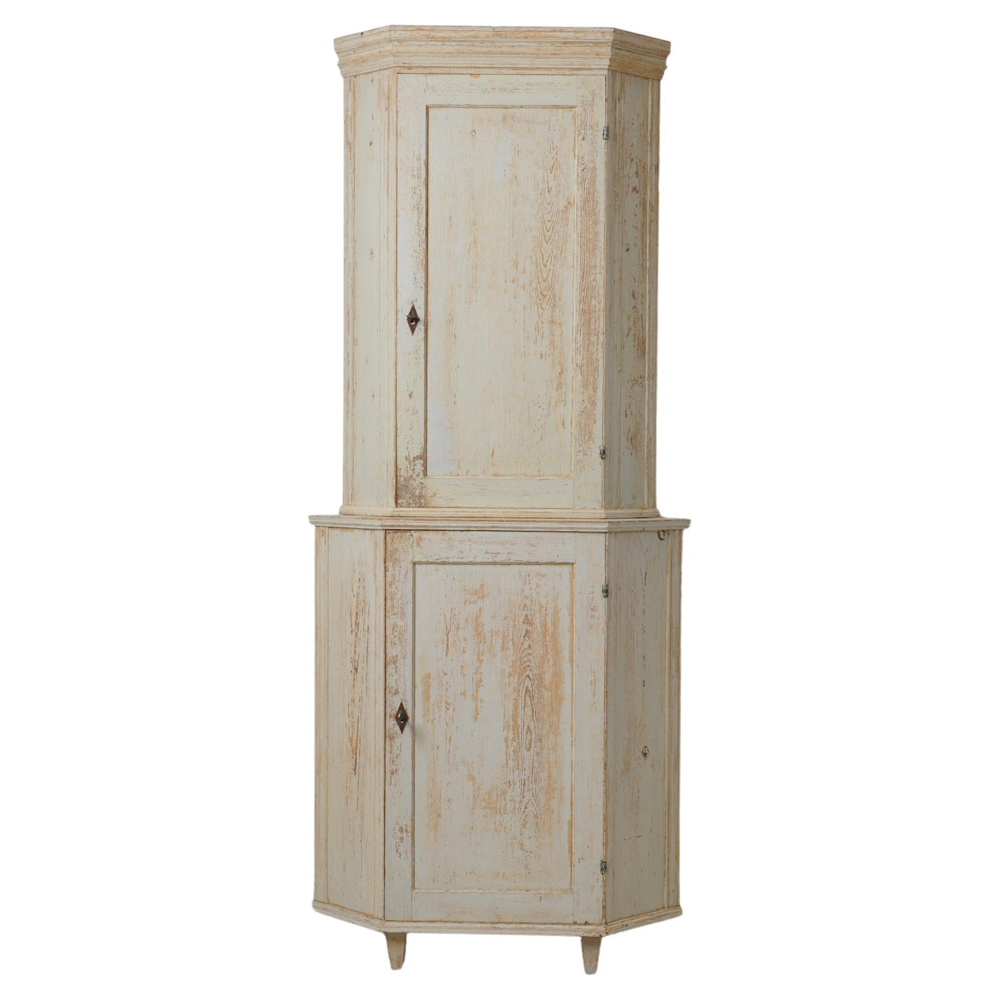 Antique Northern Swedish Country House White Gustavian Style Corner Cabinet For Sale