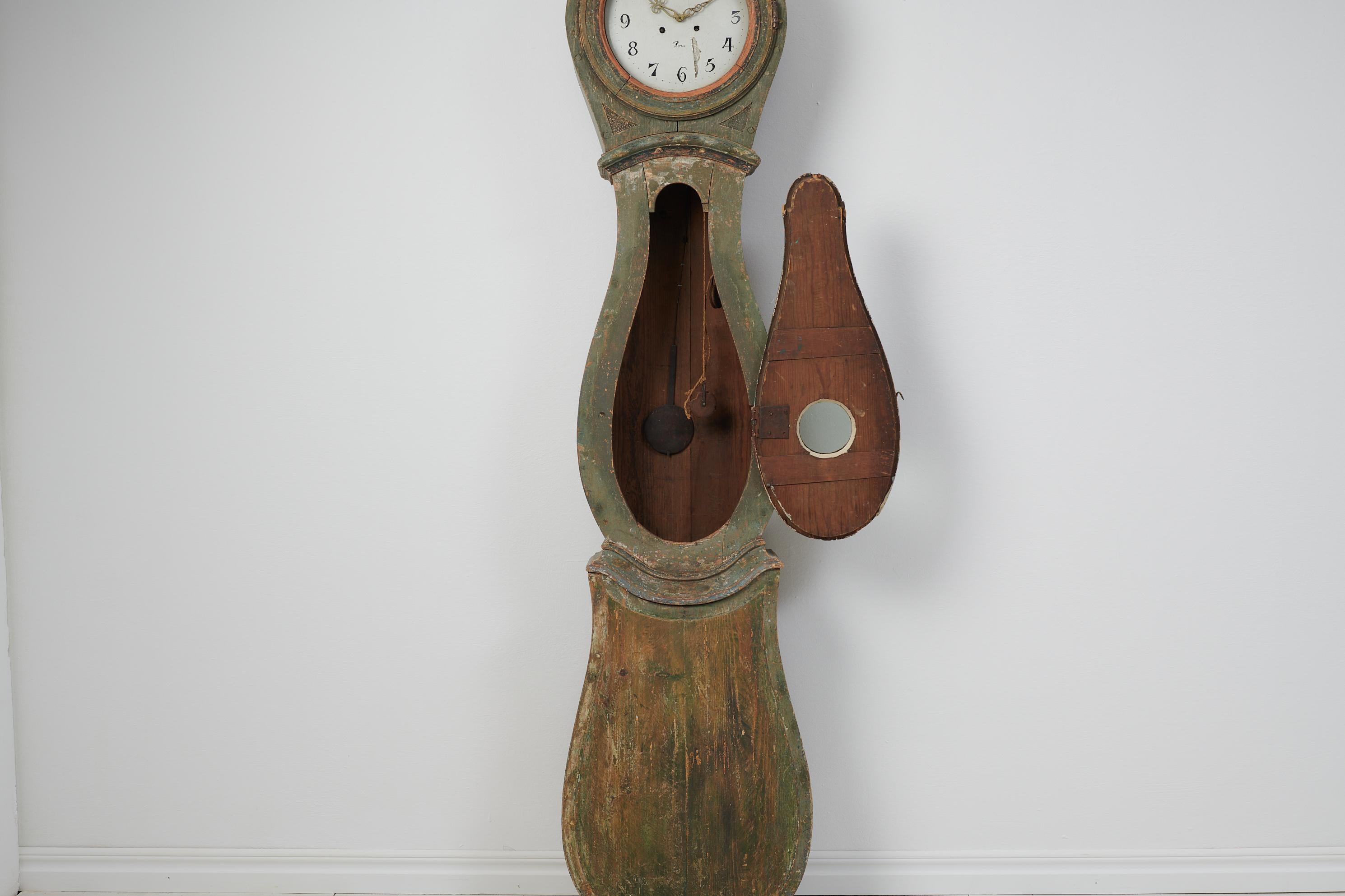 Horloge ancienne à boîtier long du comté de Suède du Nord Bon état - En vente à Kramfors, SE