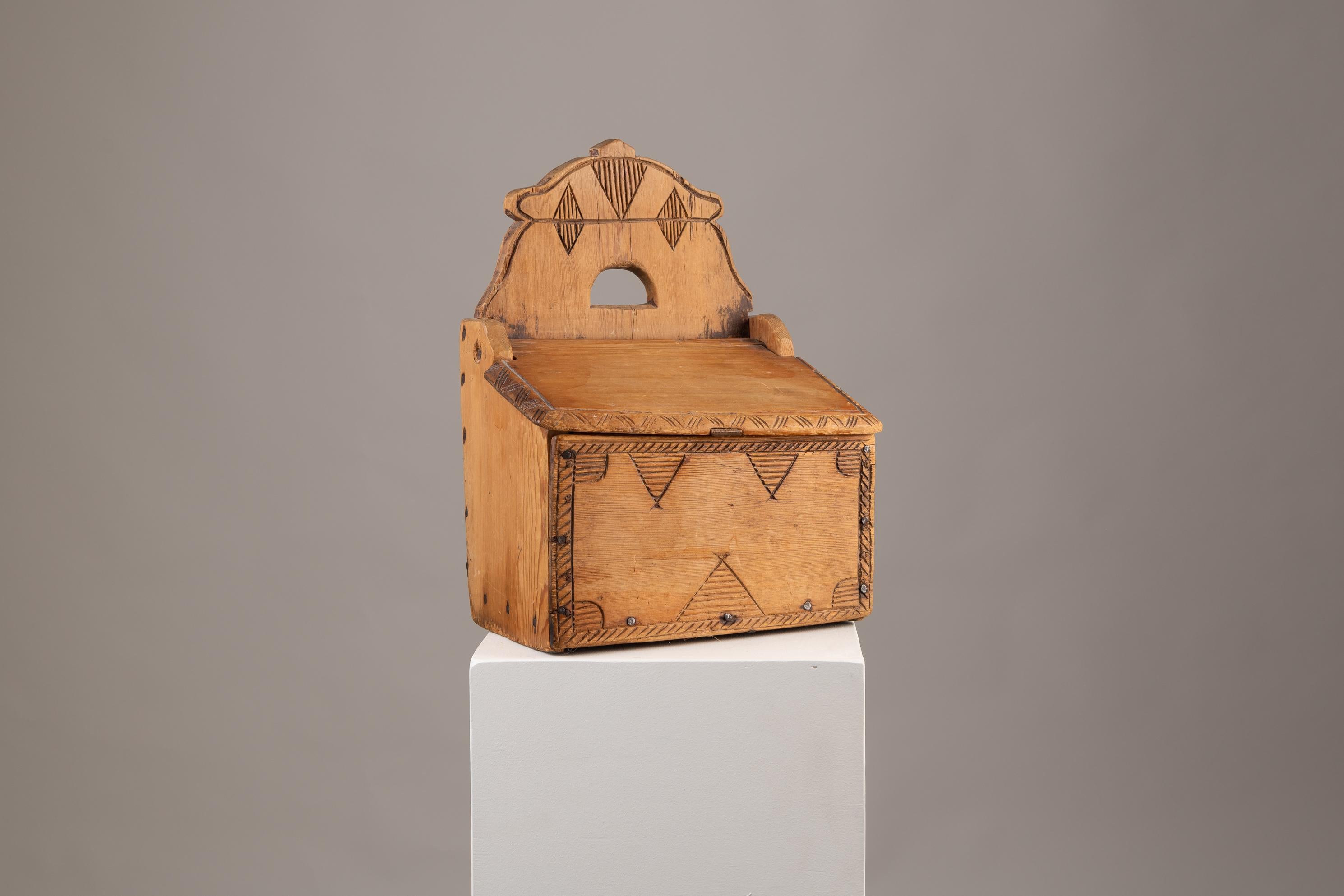 Hand-Crafted Antique Northern Swedish Decorated Folk Art Box