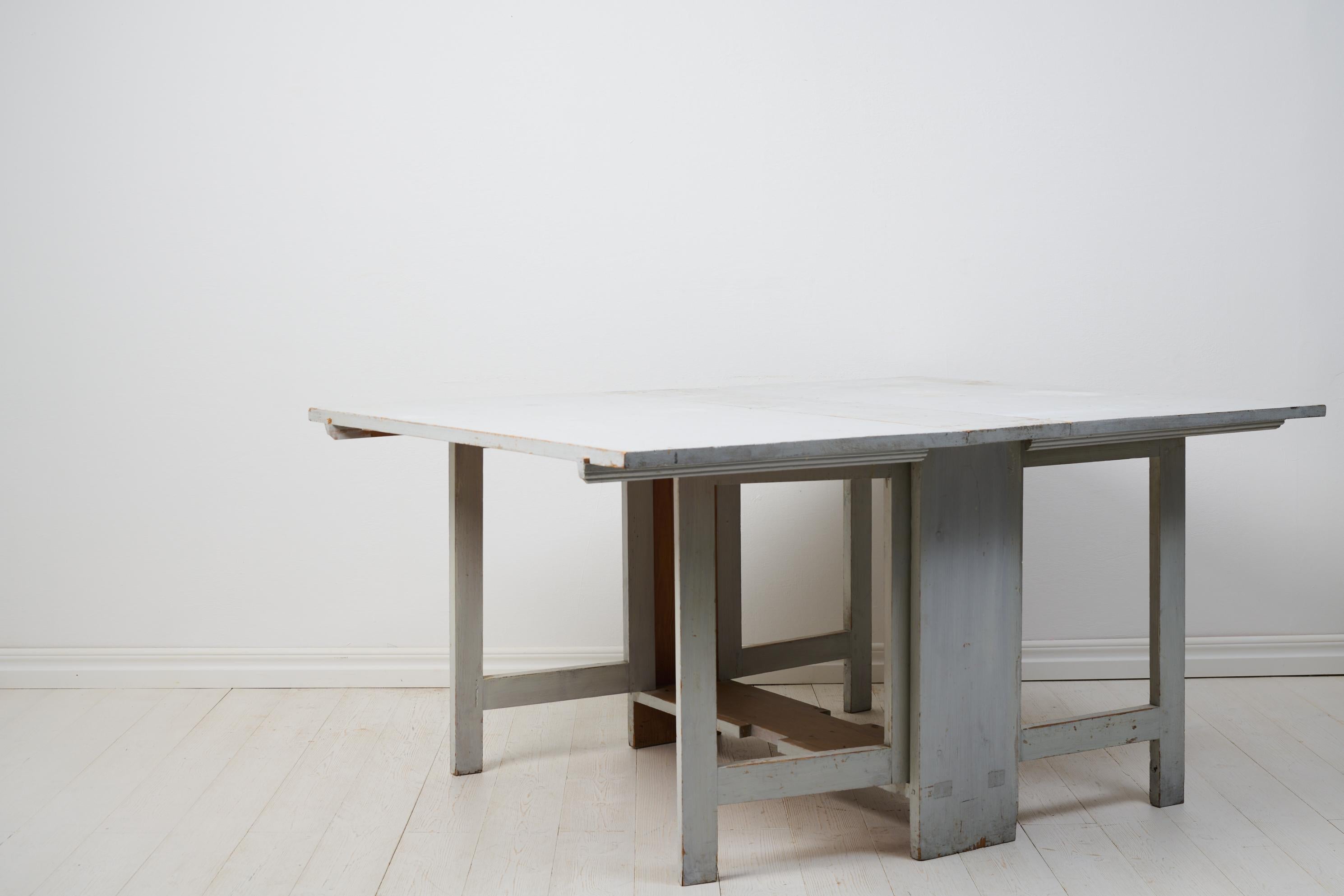 Antique Northern Swedish Genuine Gustavian Light Drop-Leaf Table In Good Condition For Sale In Kramfors, SE
