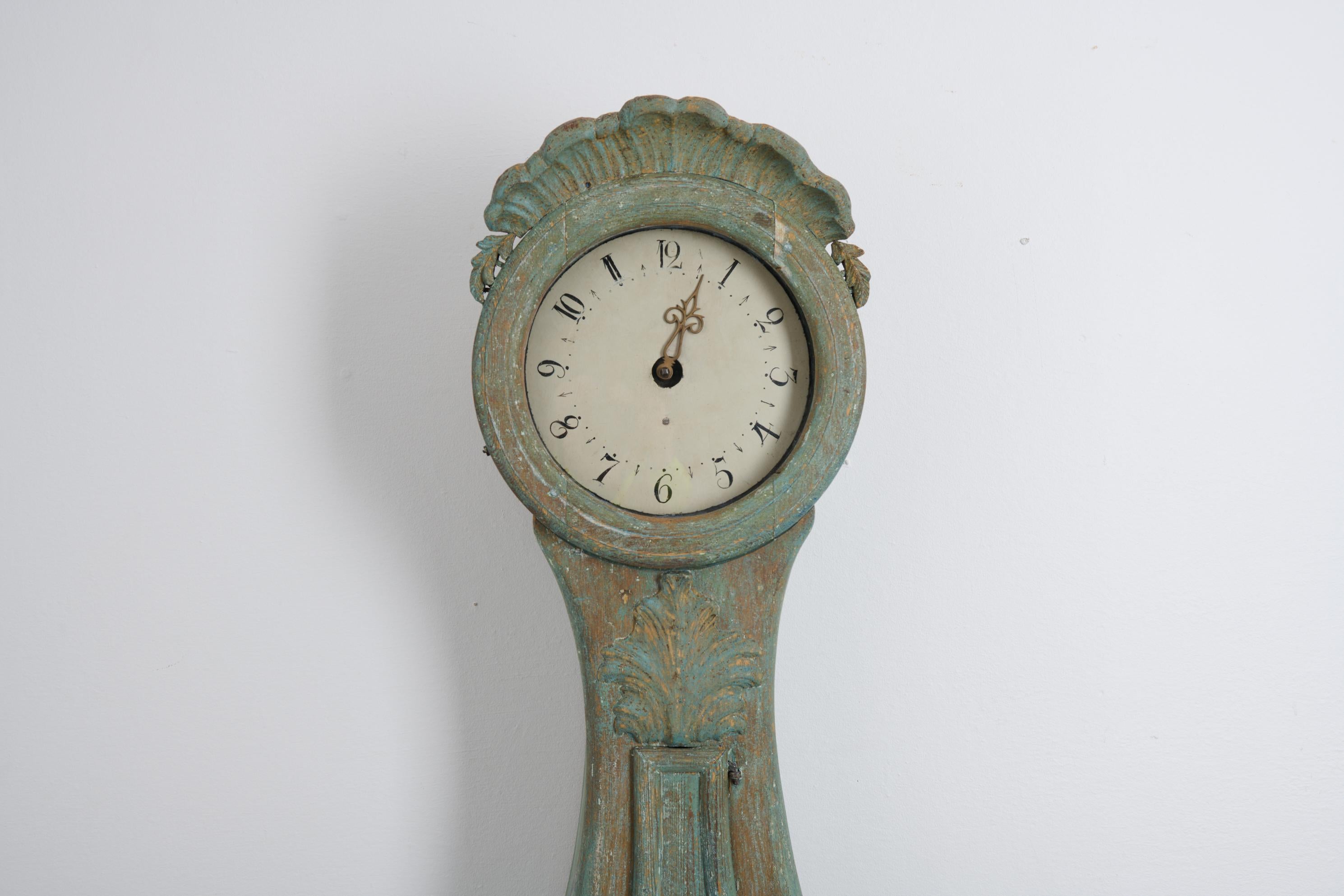 Antike nordschwedische Standuhr, Rokoko-Stil mit blauer Originalfarbe (Schwedisch) im Angebot