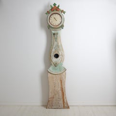 Antike nordschwedische Standuhr mit geschnitztem Dekor und Originalfarbe