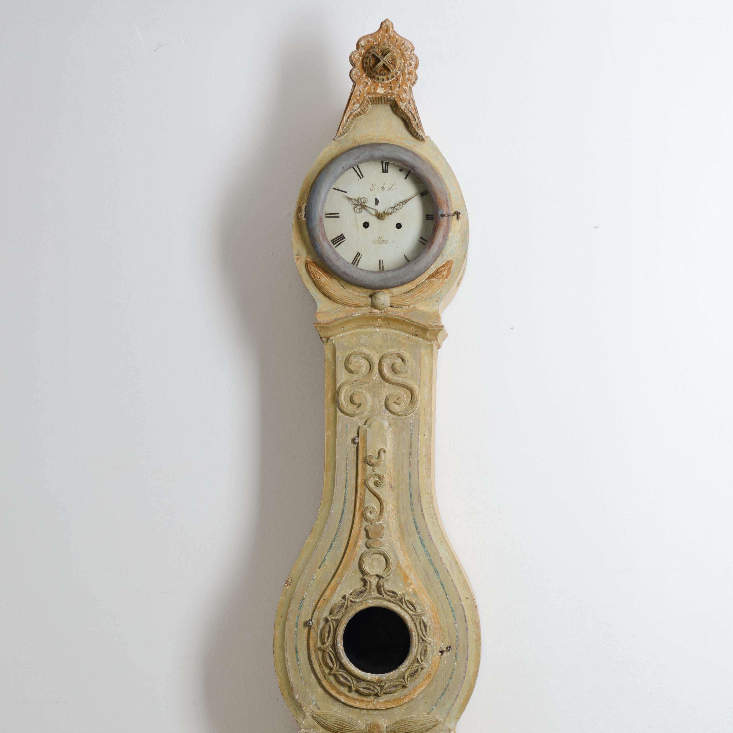 Hand-Crafted Antique Northern Swedish Long Case Clock with Original Hand-Carved Decor For Sale