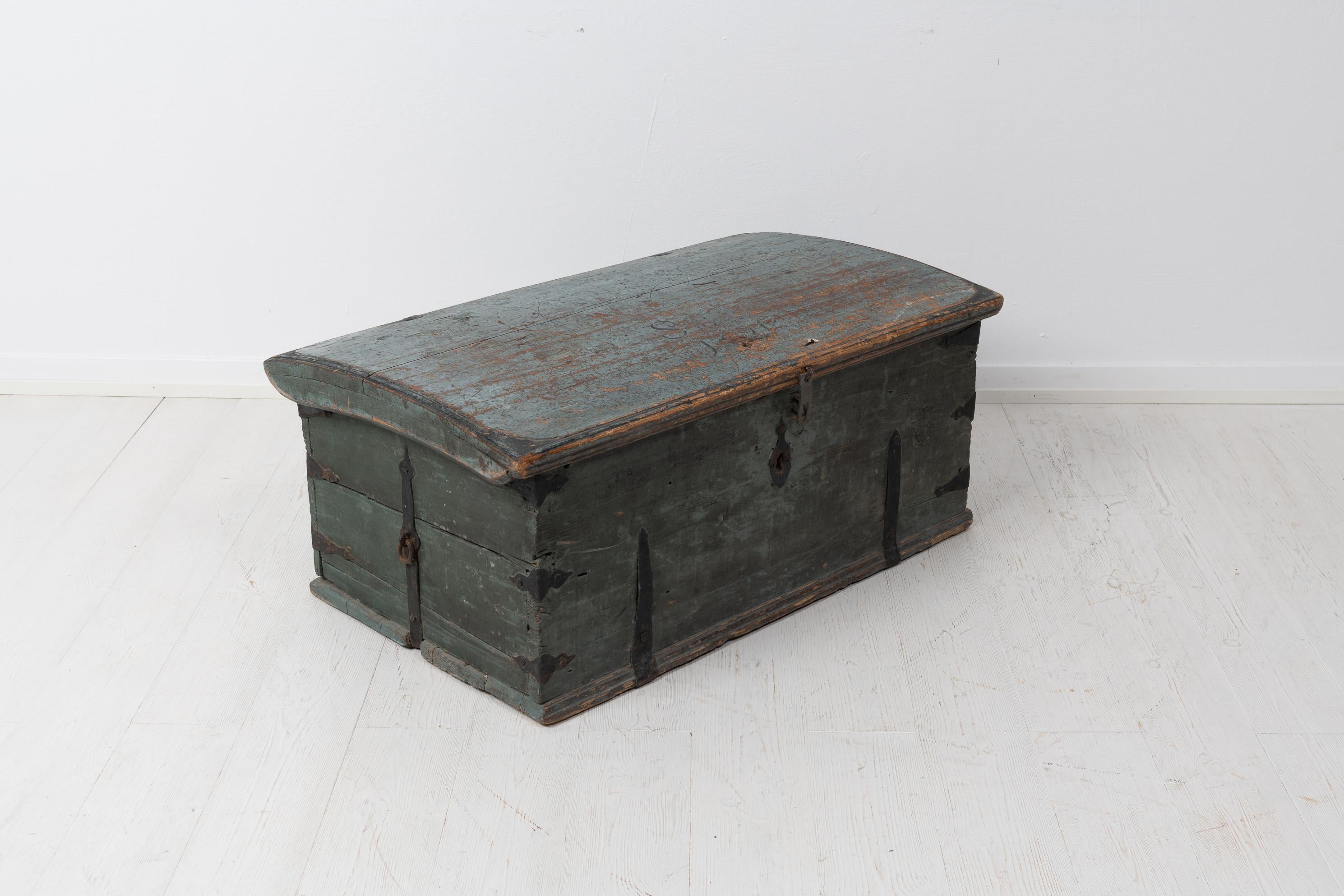 Hand-Crafted Antique Northern Swedish Mid-Size Chest For Sale