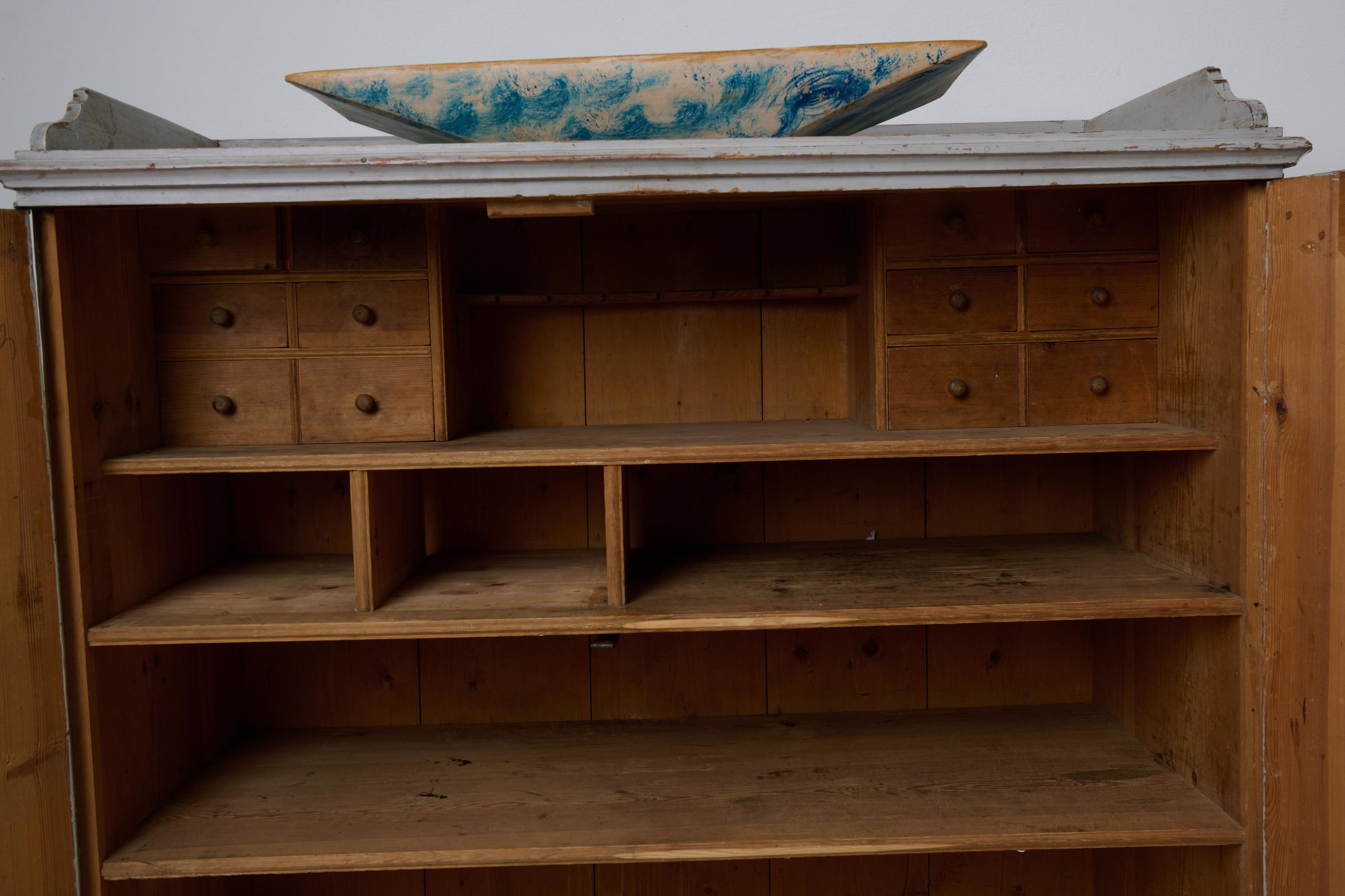 Svedese Antique Northern Swedish Rustic Sideboard in Gustavian Style with Natural Patina in vendita