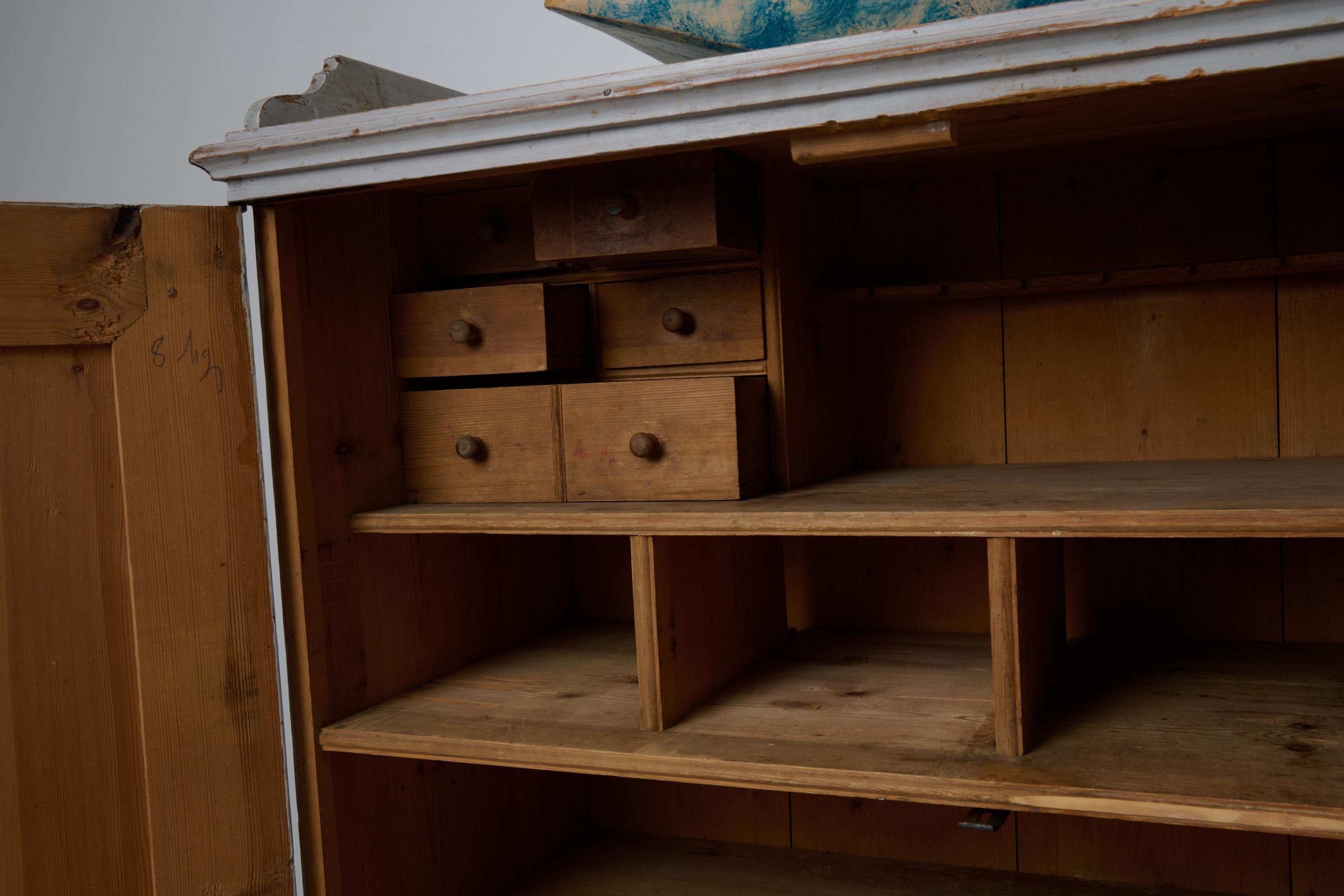 Fatto a mano Antique Northern Swedish Rustic Sideboard in Gustavian Style with Natural Patina in vendita
