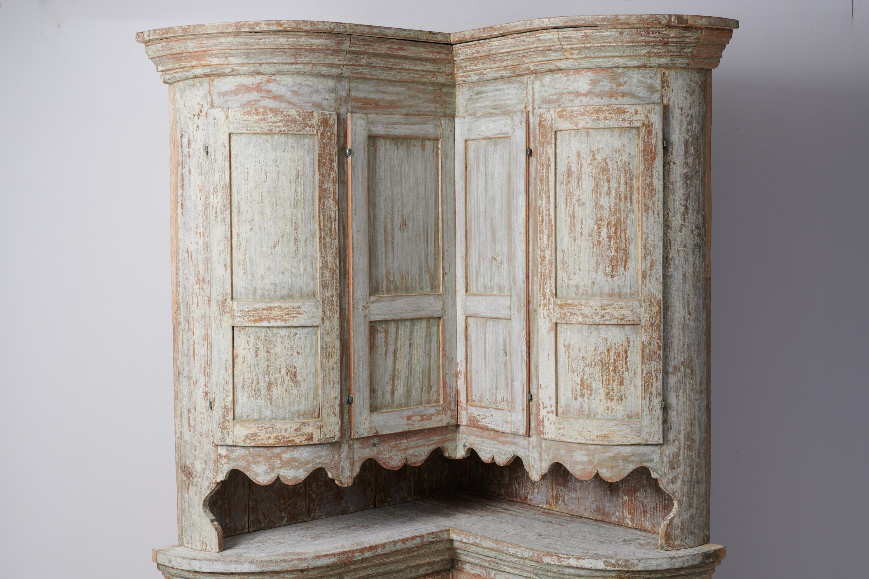 Hand-Crafted Antique Northern Swedish Unusual Curved Corner Cabinet  For Sale