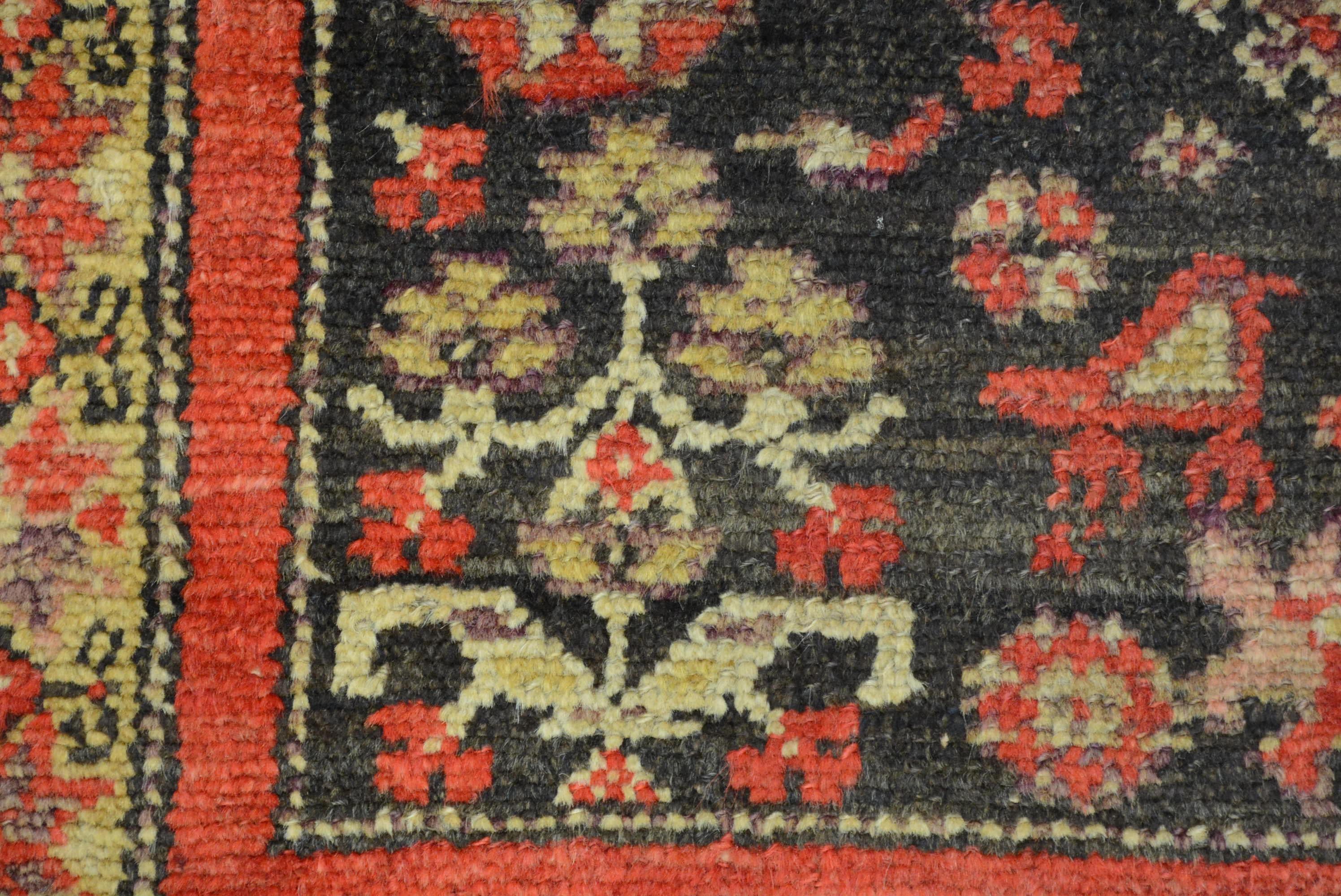 Antiker nordwestpersischer Malayer-Teppich im Angebot 4