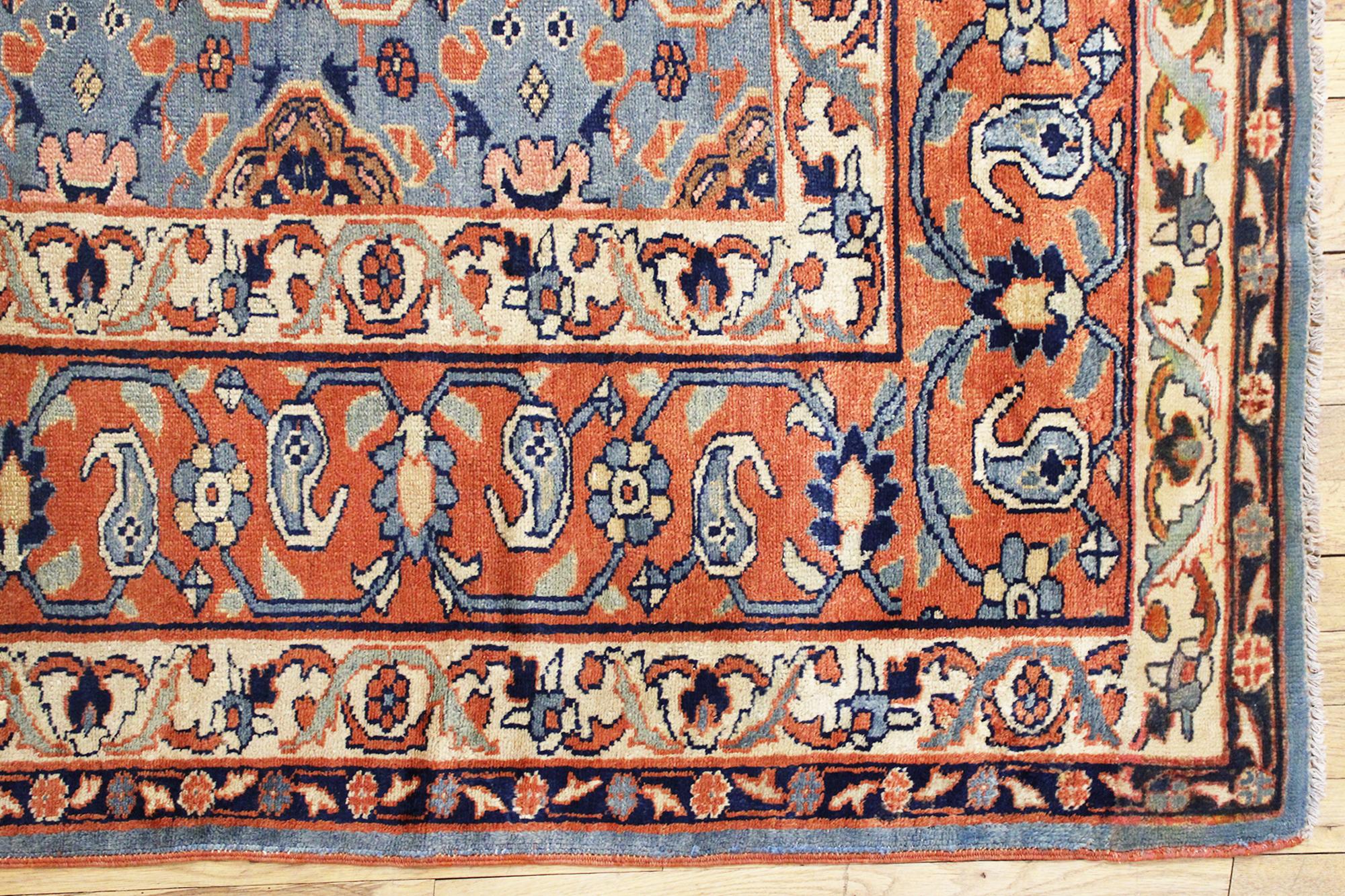 Tapis persan oriental ancien du Nord-Ouest, de taille normale, avec motif répétitif en vente 1