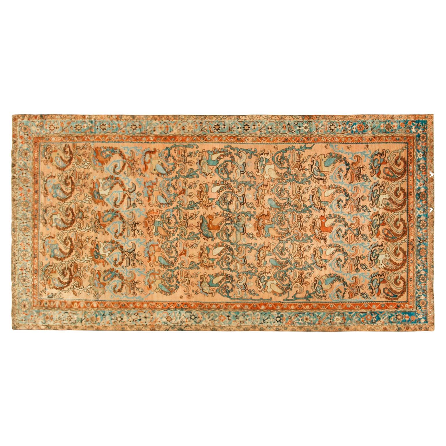 Tapis persan oriental ancien du Nord-Ouest, taille tapis de couloir, avec motif cachemire