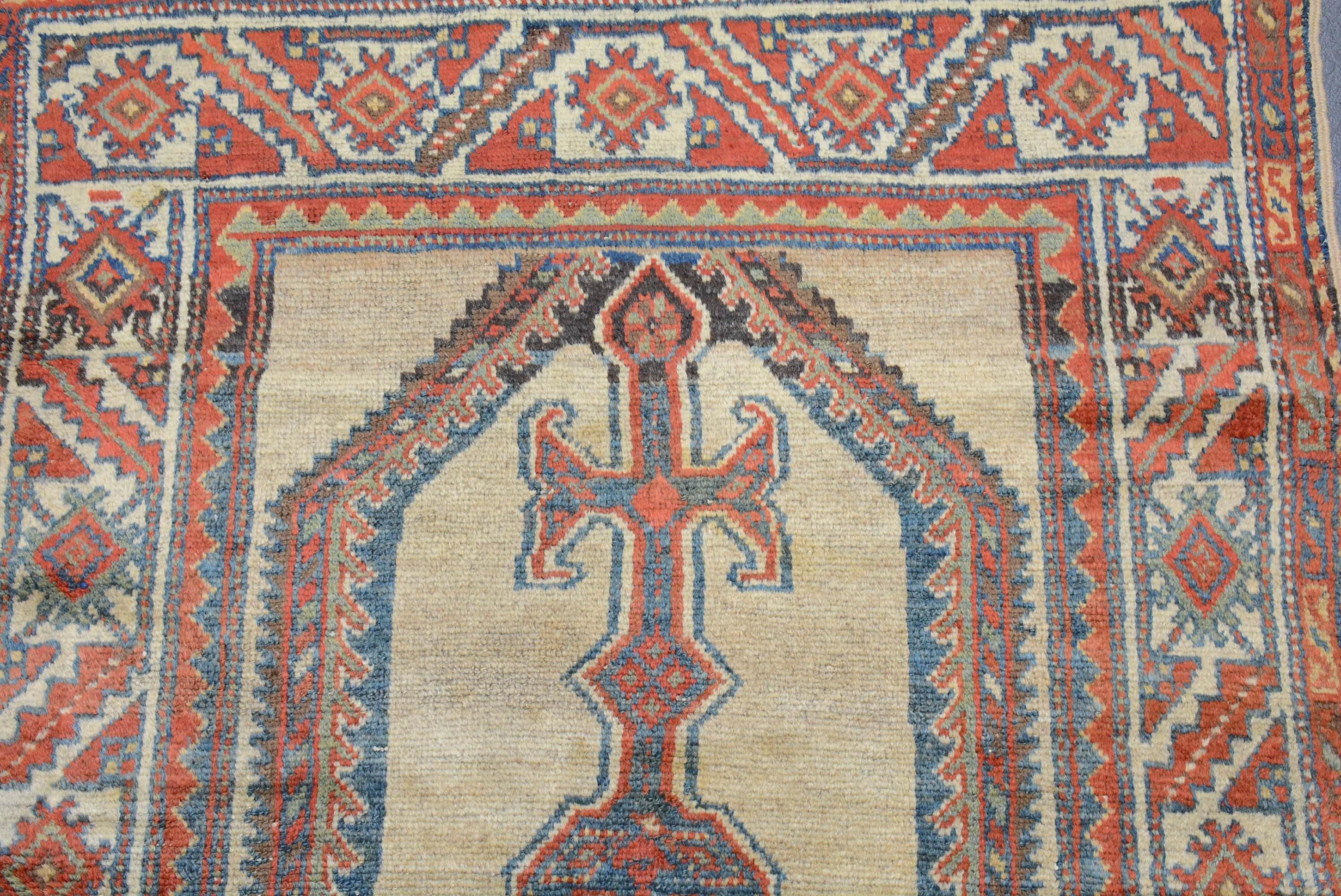 Perse Tapis persan ancien du Nord-Ouest en vente