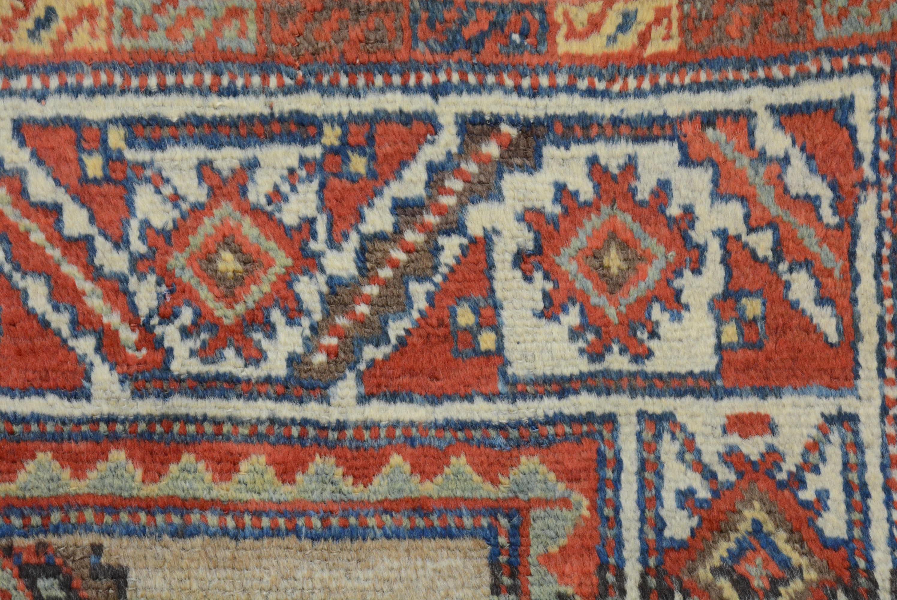 20ième siècle Tapis persan ancien du Nord-Ouest en vente