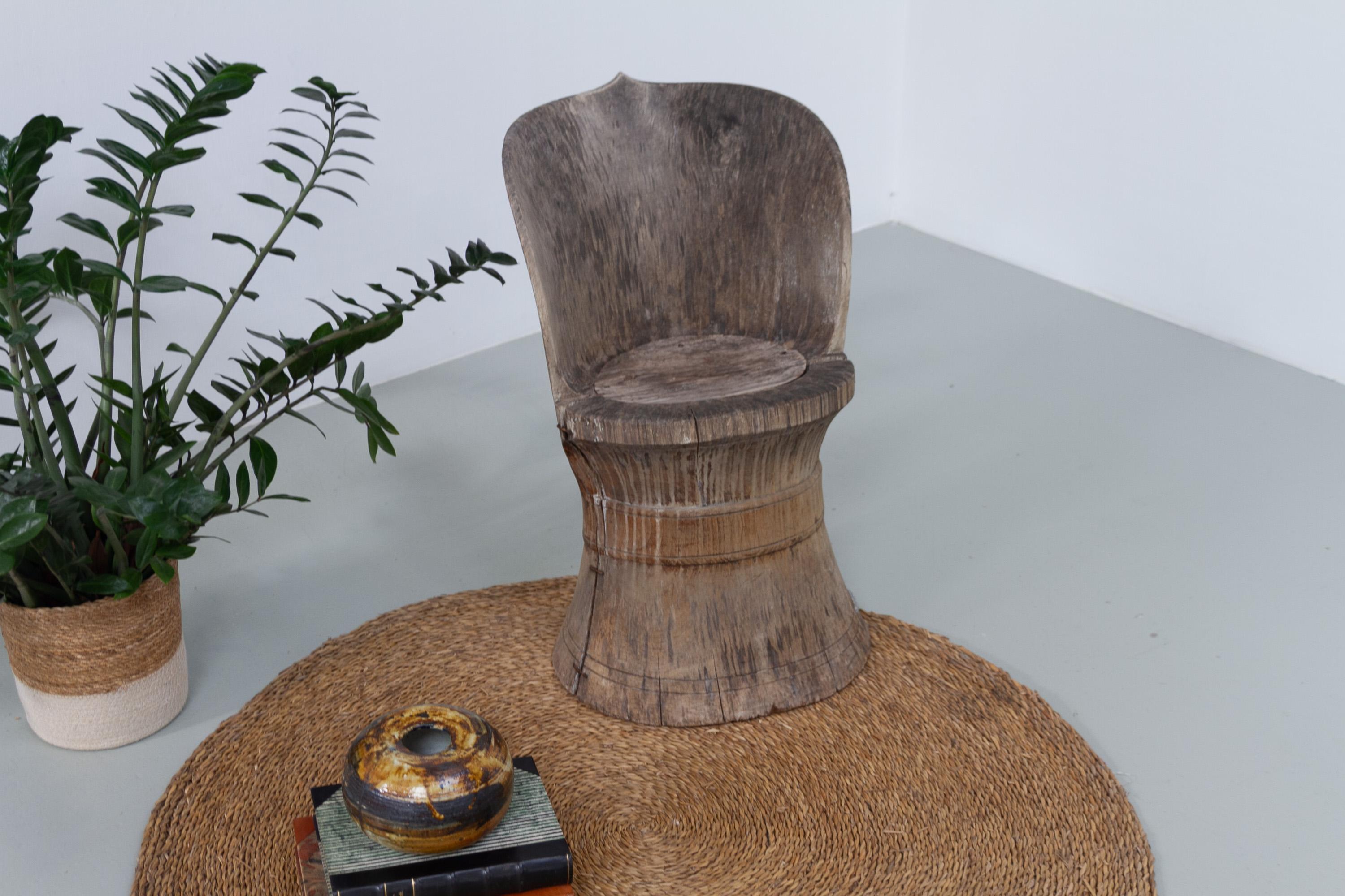 Ancienne chaise norvégienne Kubbestol (chaise à souche), avec sculptures, années 1800. en vente 7