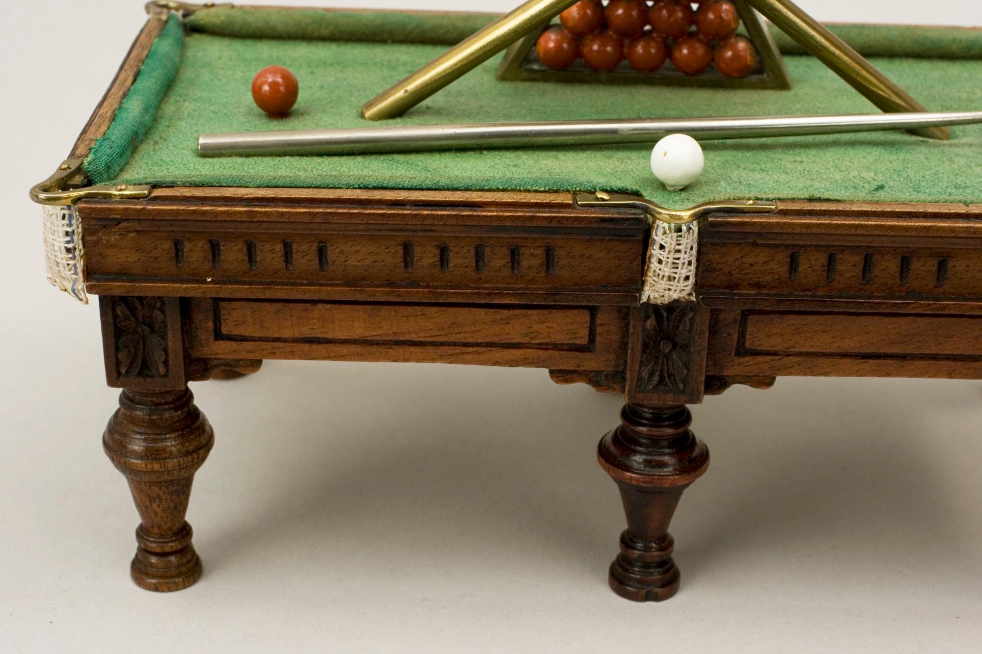 Fin du XIXe siècle Horloge de billard ancienne fantaisie en vente