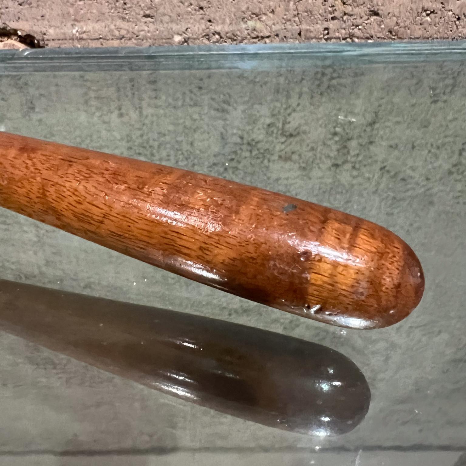 Antike Nutcracker-Schale + Hammer- Mallet aus massivem Ahornholz und Bronze, USA im Zustand „Gut“ im Angebot in Chula Vista, CA