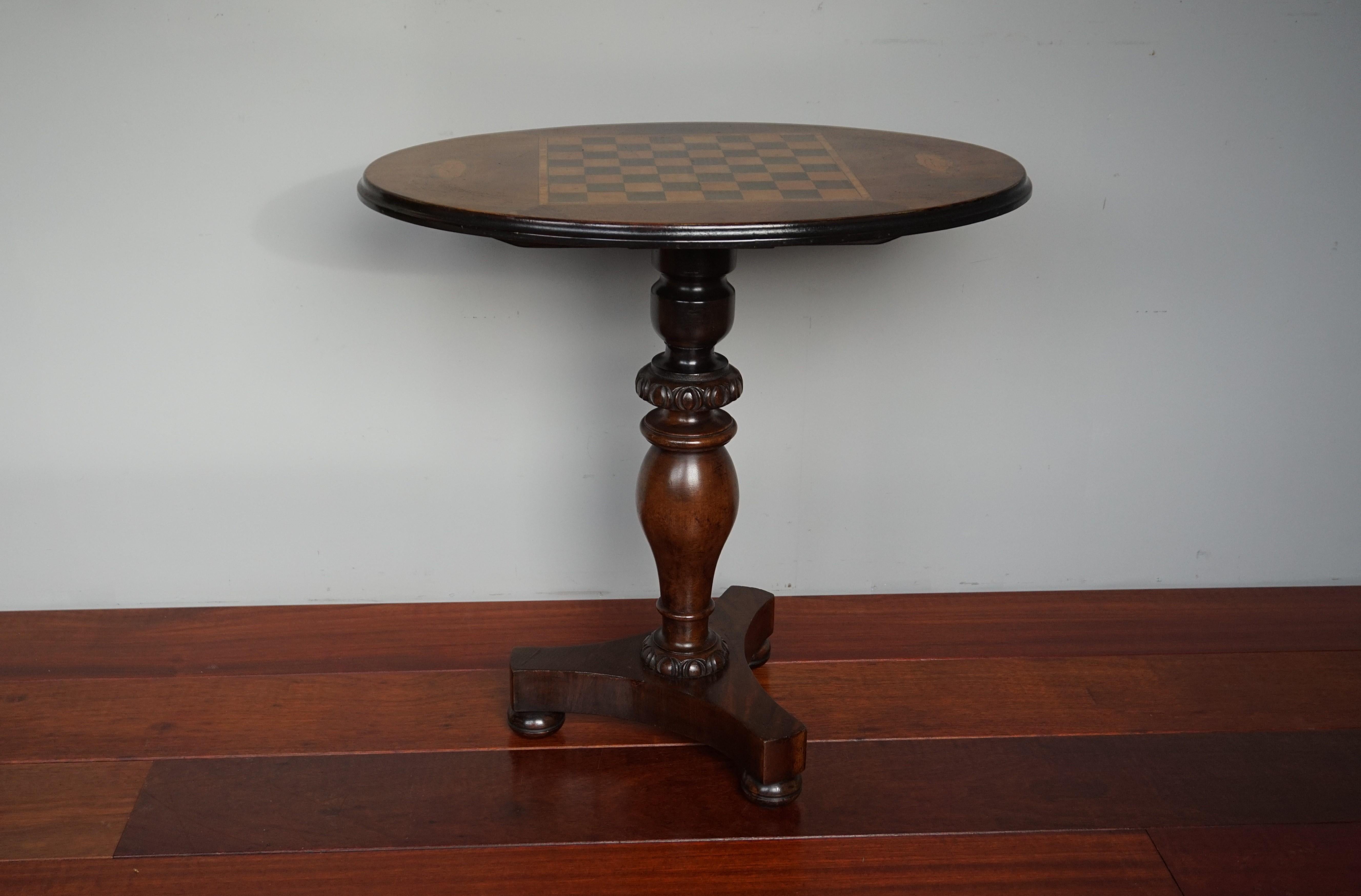 Antique Nutwood and Satinwood Tilt-Top Chess Table with Nautilus Shell Inlay 8