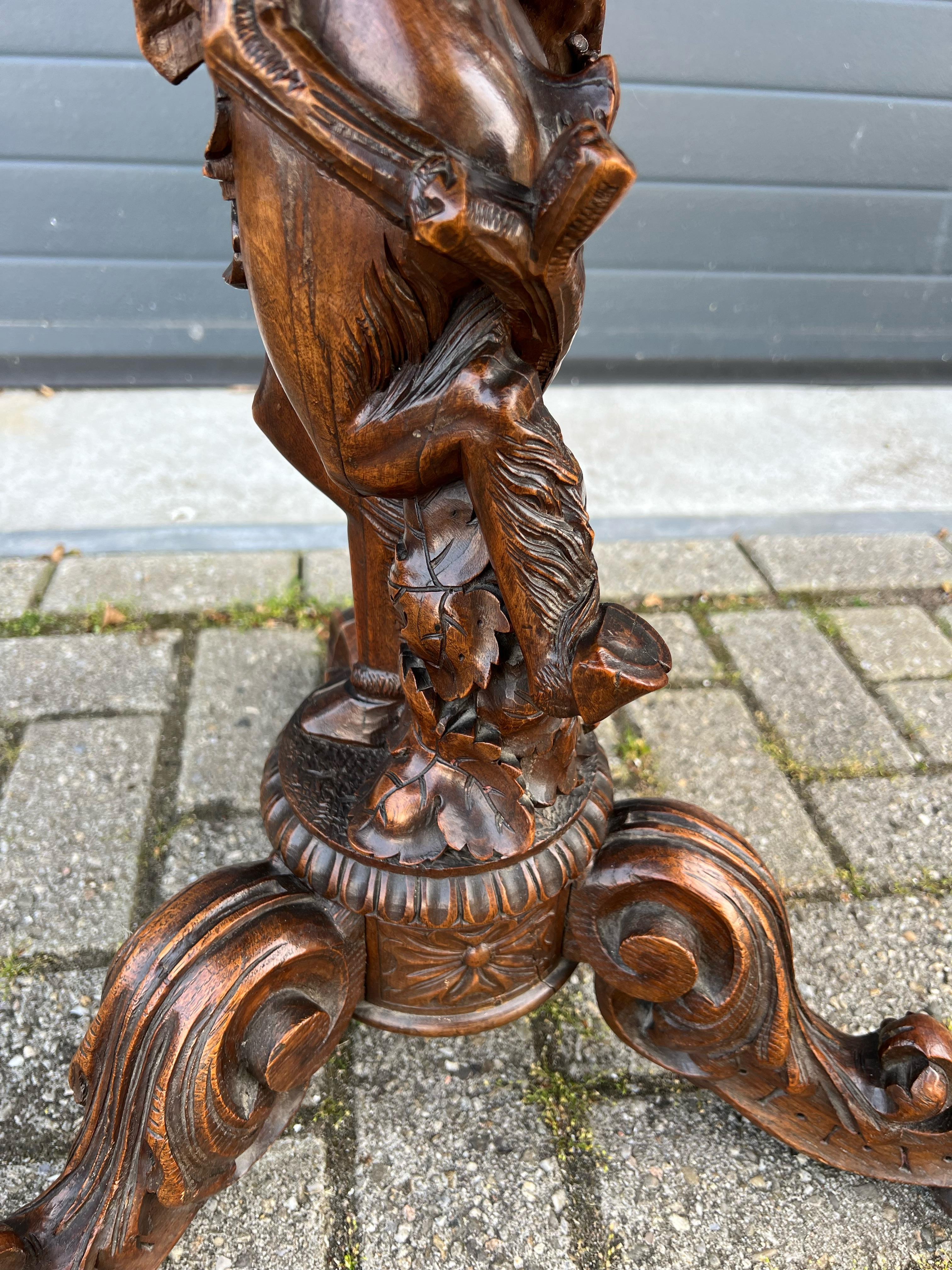 Antique Nutwood & Oak Wine Theme Tilt-Top Table with Hand Carved Faun Sculpture In Good Condition For Sale In Lisse, NL