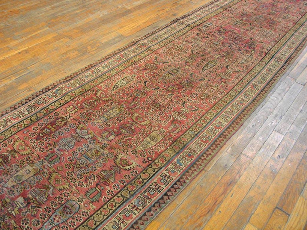 19ème siècle N.W. Tapis persan à motif cachemire ( 3' x 13' x 91 x 396 ) Bon état - En vente à New York, NY