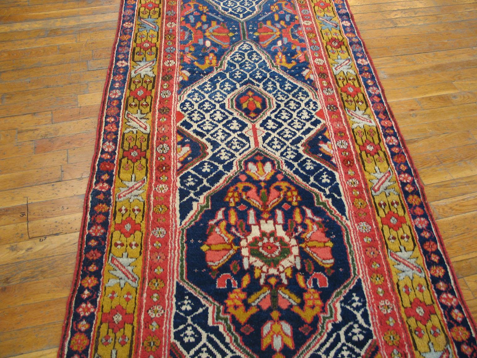 Wool Mid 19th Century NW Persian Carpet ( 3'2