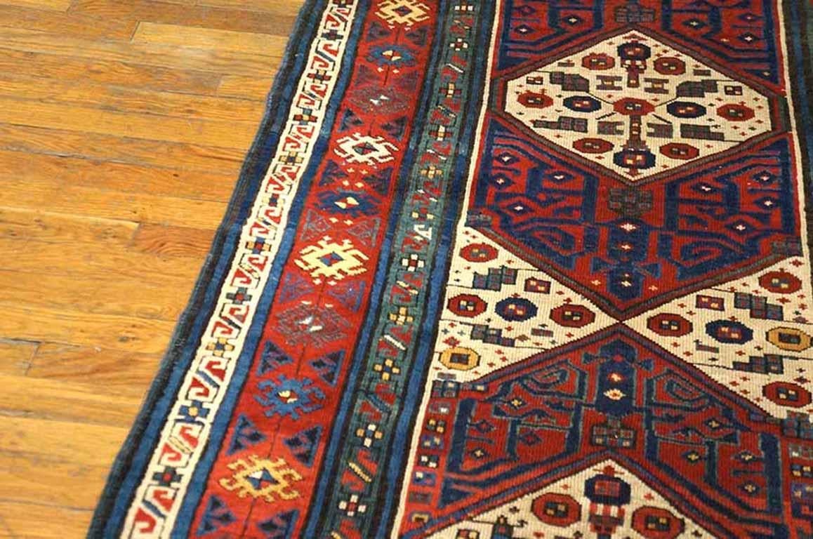 Alfombra persa NW antigua hecha a mano. Tejido hacia 1870 (finales del siglo XIX). Corredor tamaño 3'6