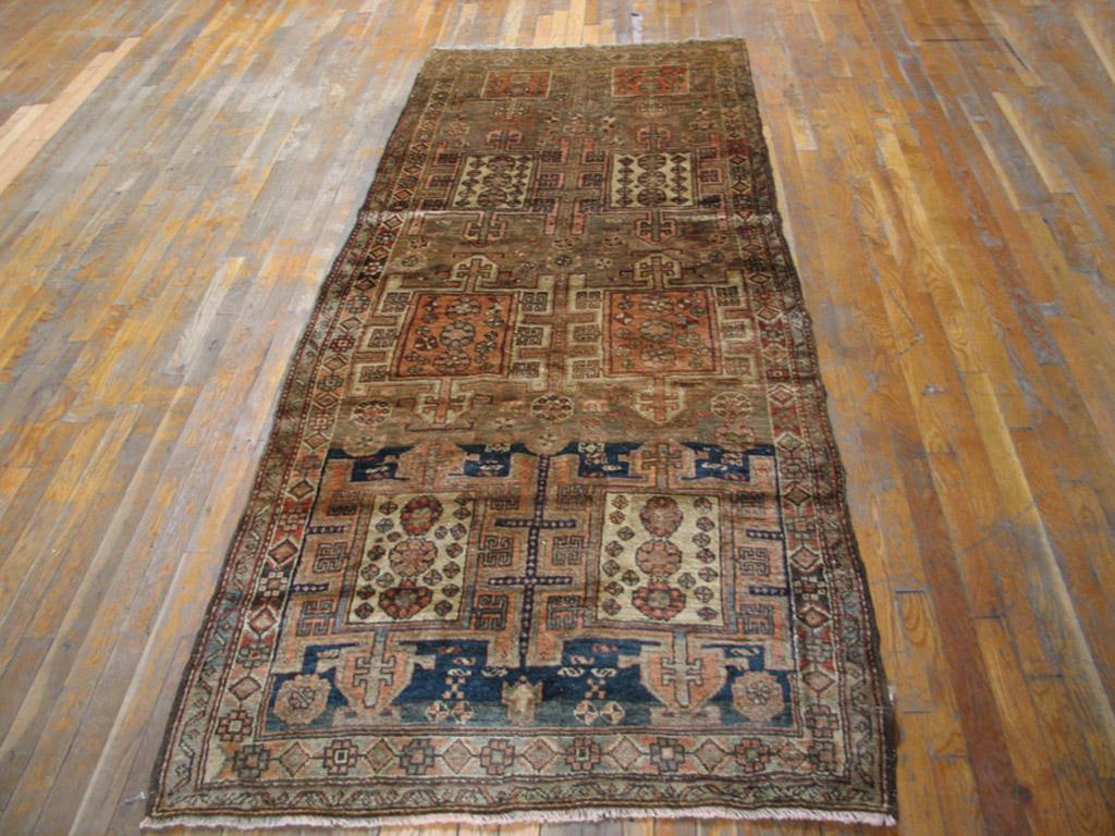 Antique N.W Persian rug. Size: 3'9
