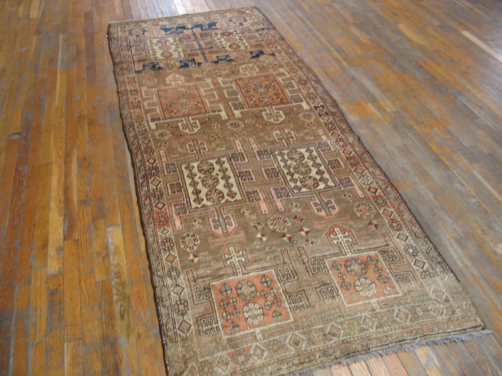 Antique N.W Persian Rug In Good Condition For Sale In New York, NY